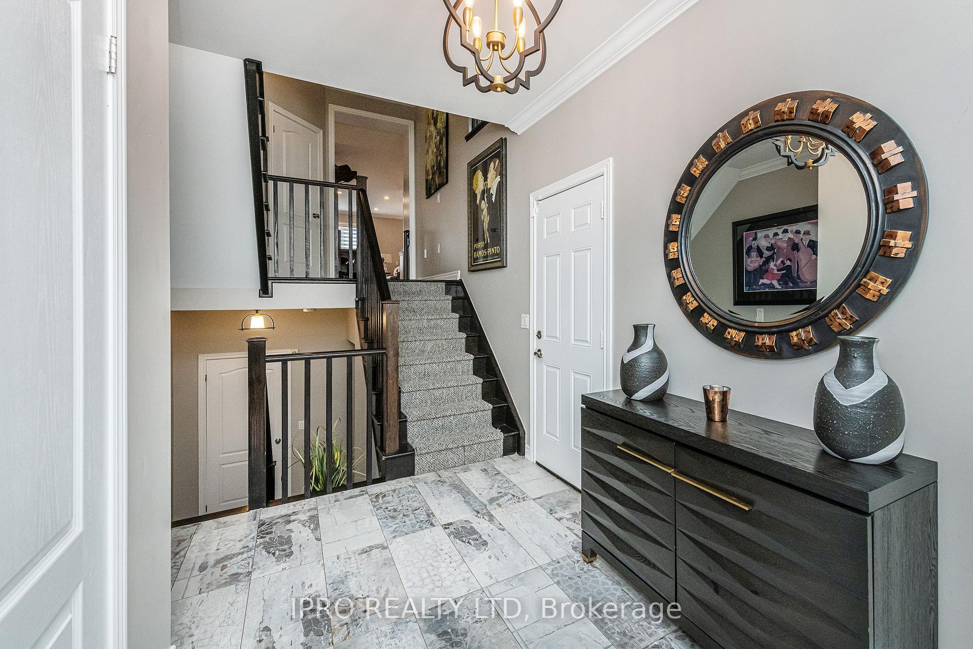Photo 1 of 17 McEchearn Crescent, Caledon, Rural Caledon — HOMEH