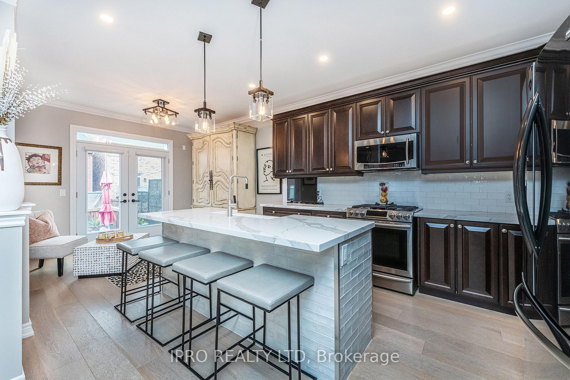 Photo 5 of 17 McEchearn Crescent, Caledon, Rural Caledon — HOMEH