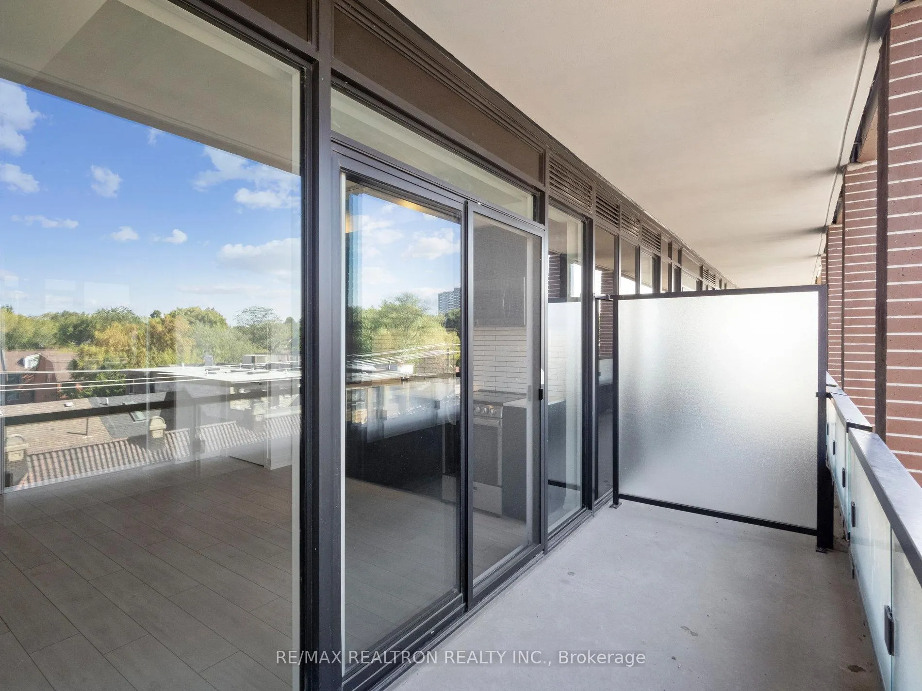 Photo 7 of Unit 320, 270 Dufferin Street, Toronto, South Parkdale — HOMEH