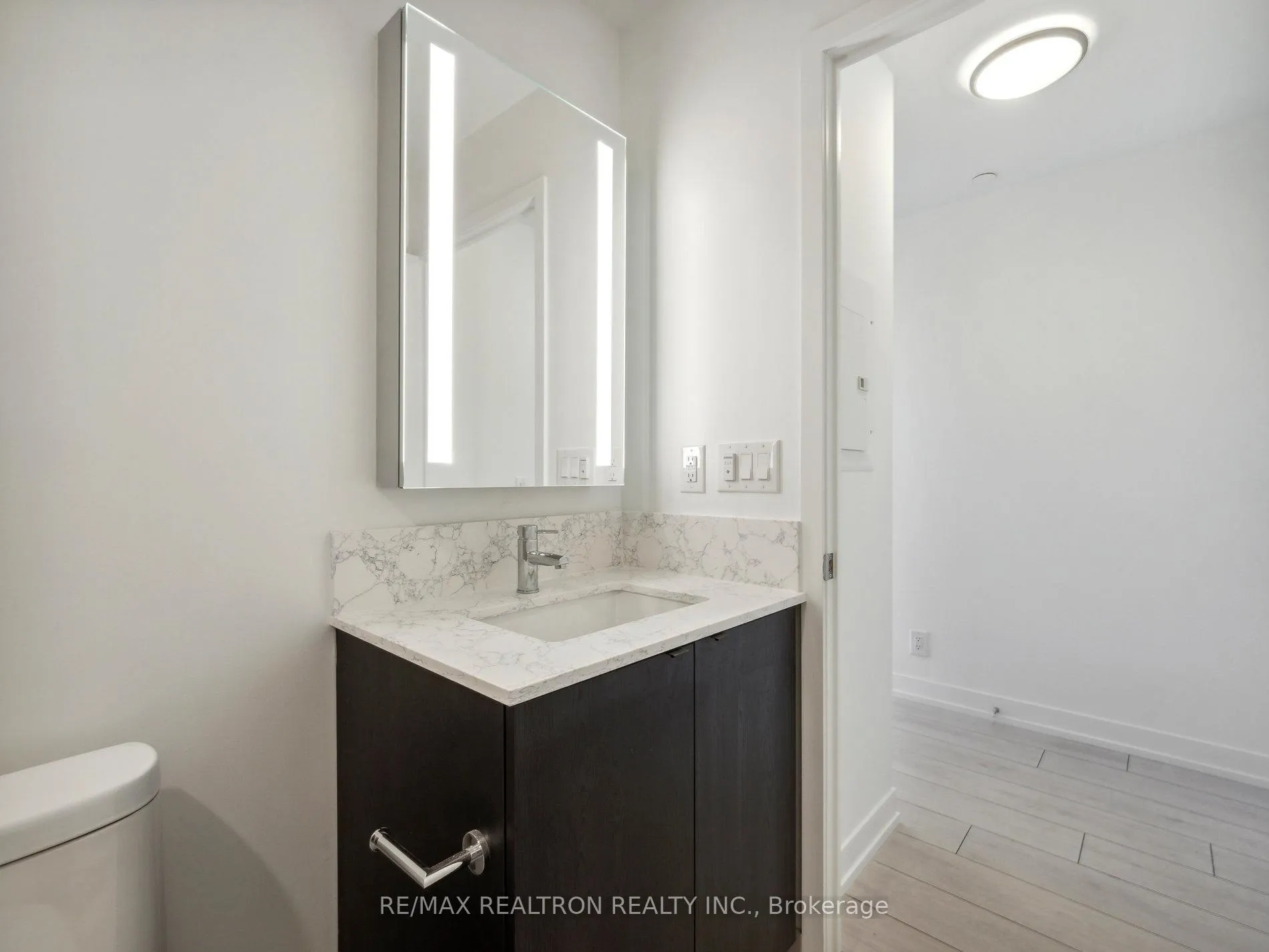 Photo 9 of Unit 320, 270 Dufferin Street, Toronto, South Parkdale — HOMEH