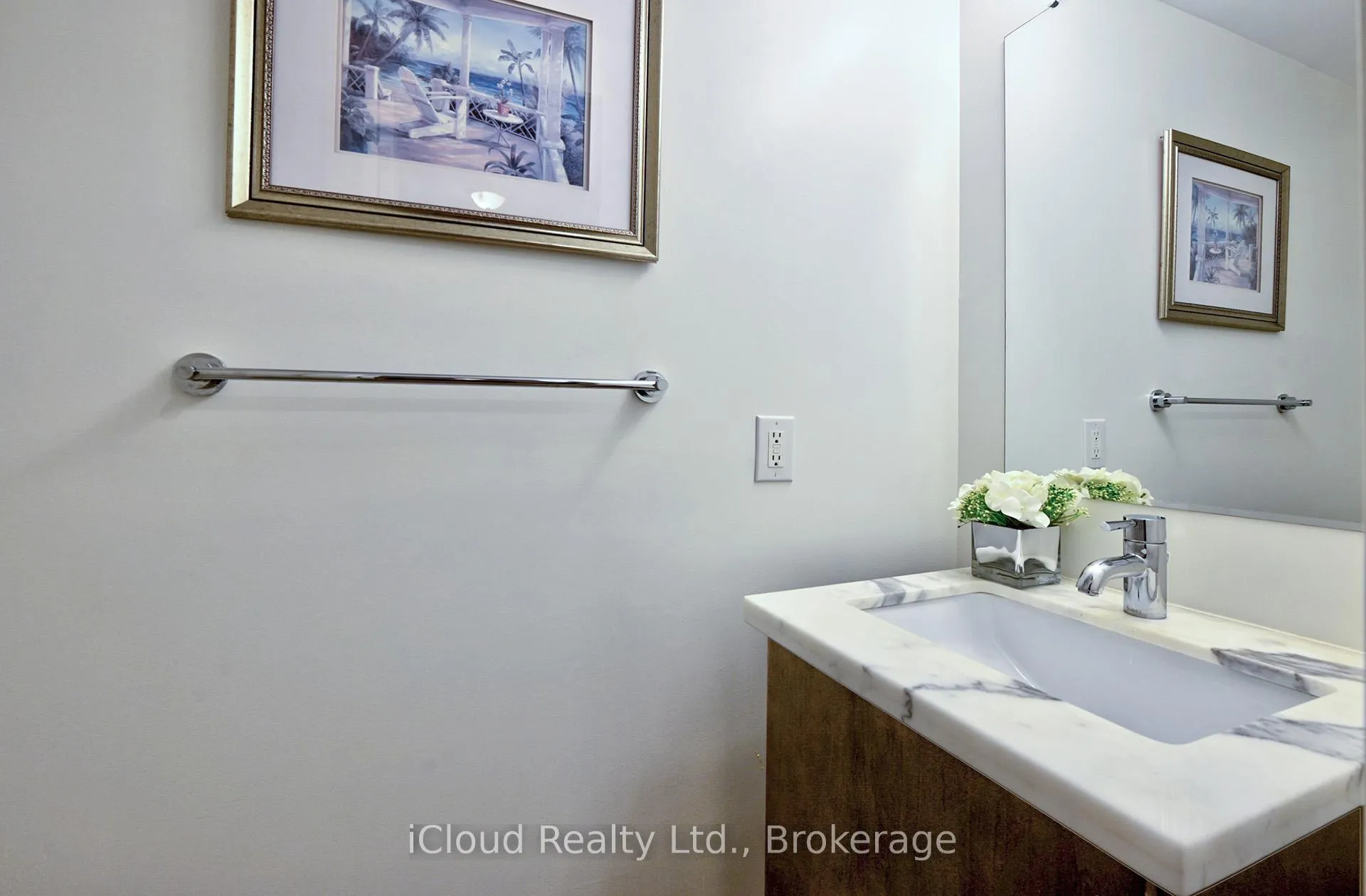 Photo 6 of Unit 101, 2603 Bathurst Street, Toronto, Forest Hill North — HOMEH