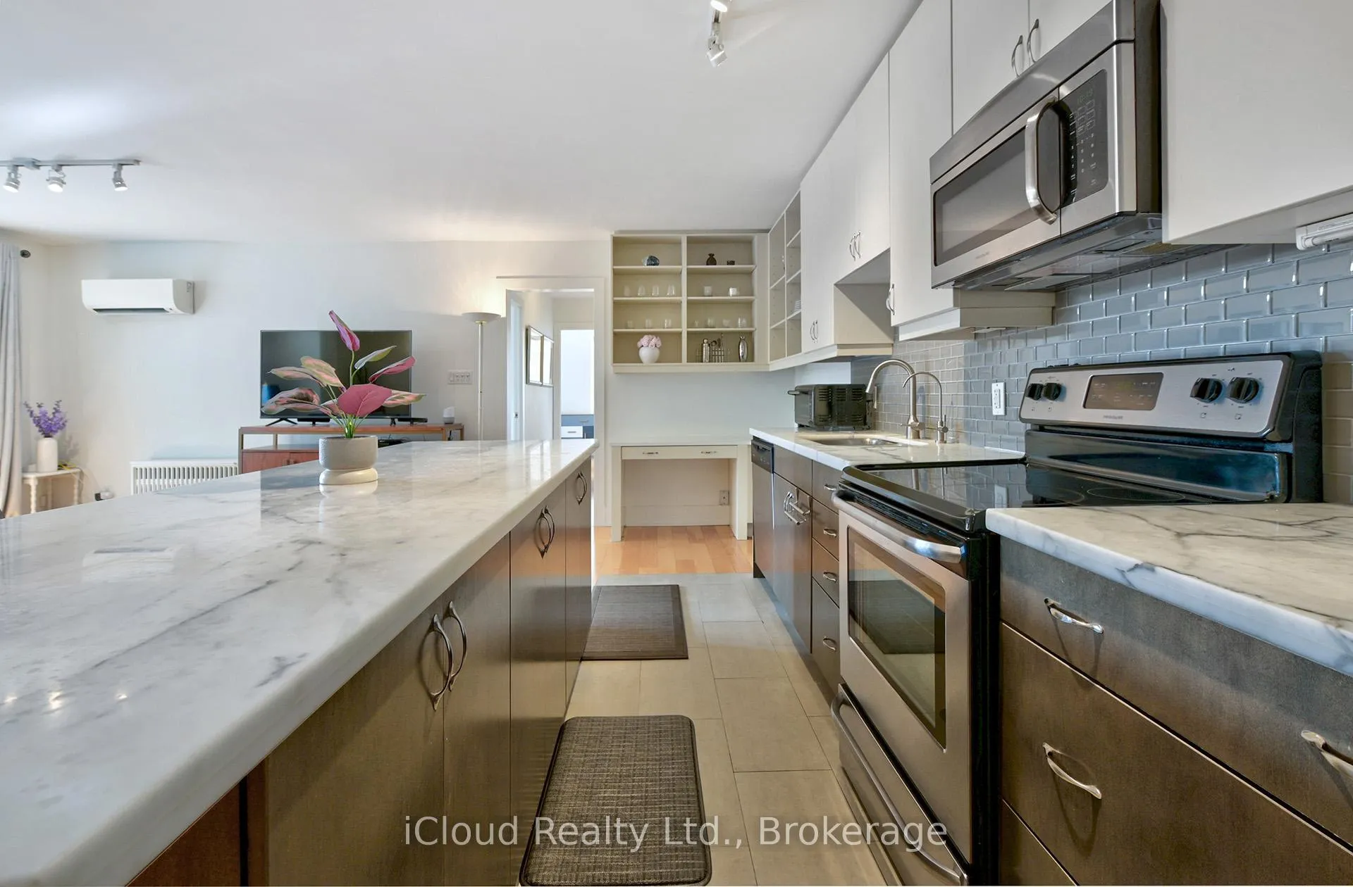 Photo 9 of Unit 101, 2603 Bathurst Street, Toronto, Forest Hill North — HOMEH
