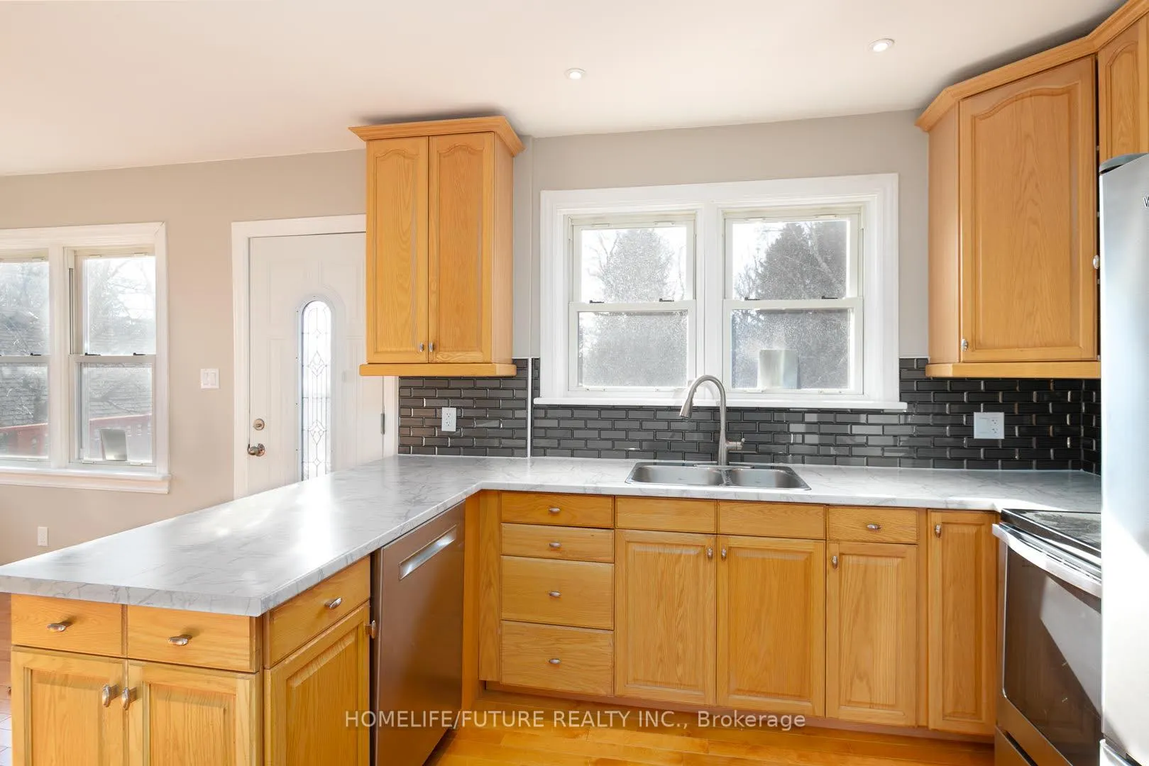 Photo 10 of Unit Upper, 76 Young Street, Brighton — HOMEH
