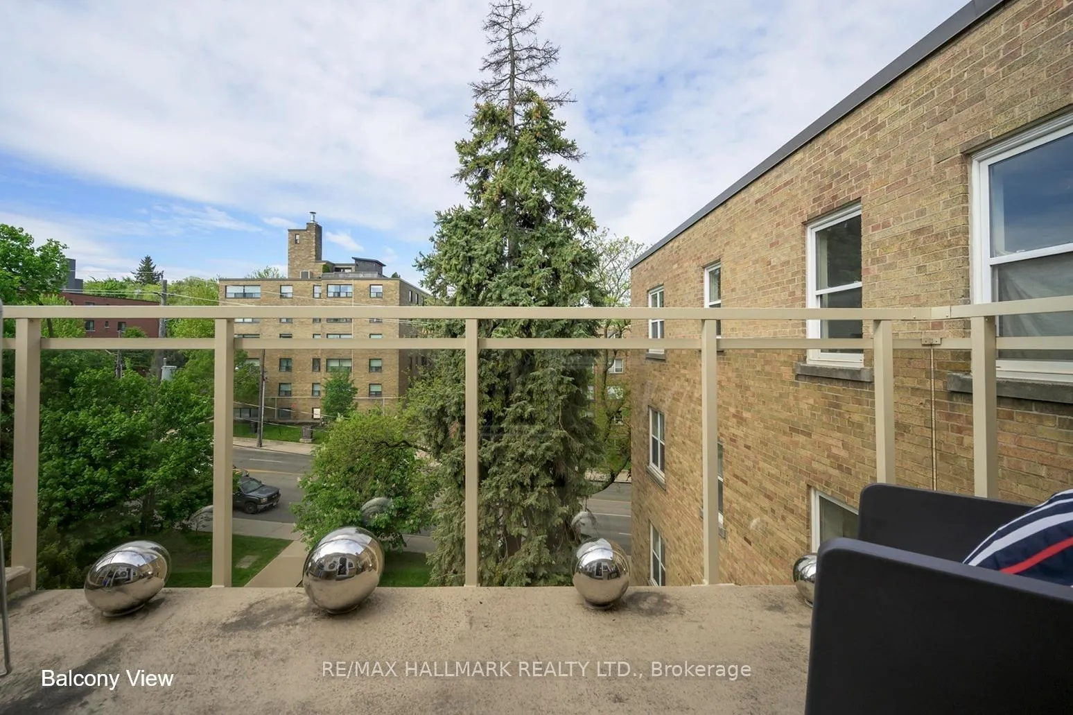 Photo 6 of Unit 602, 2603 Bathurst Street, Toronto, Forest Hill North — HOMEH