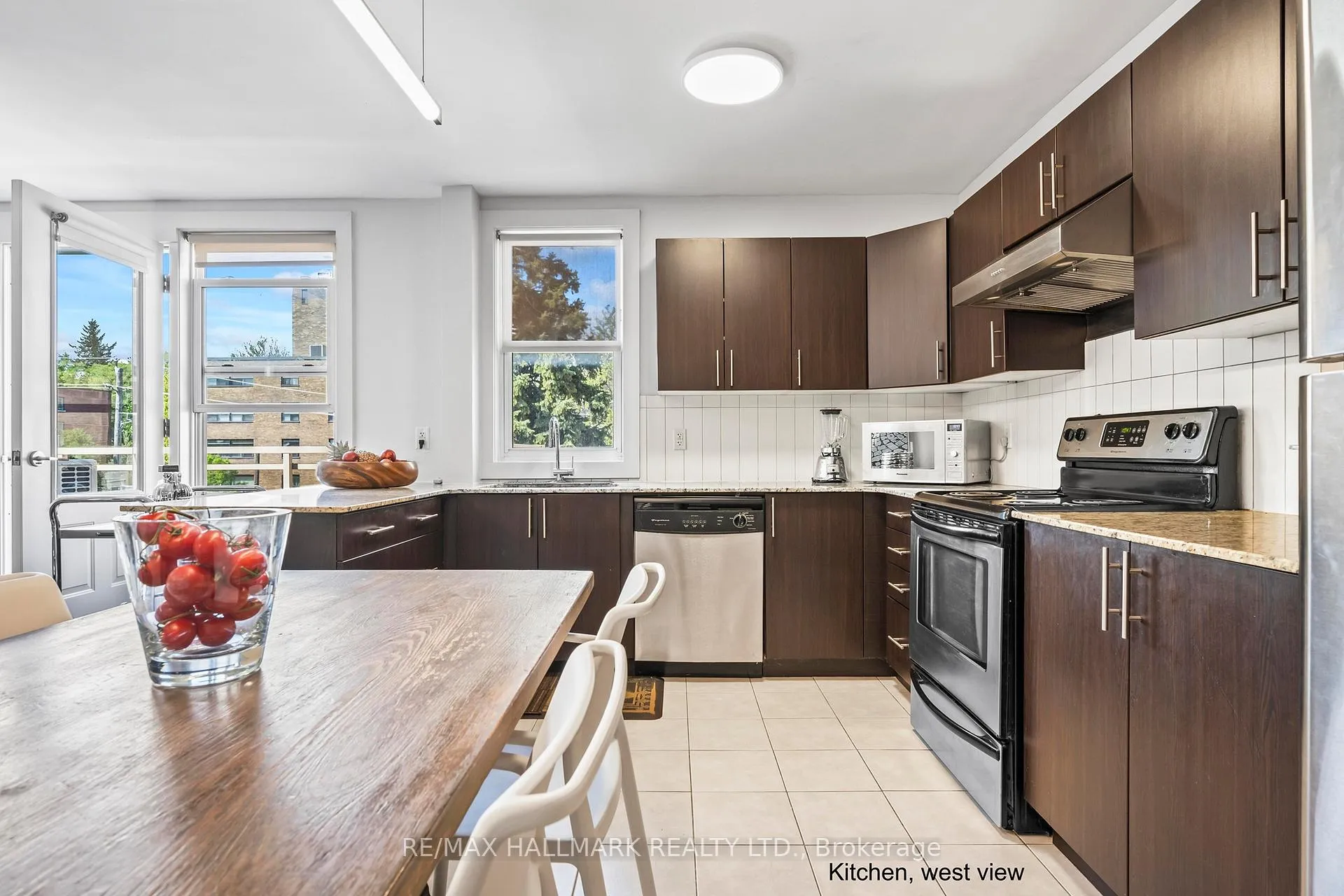 Photo 9 of Unit 602, 2603 Bathurst Street, Toronto, Forest Hill North — HOMEH