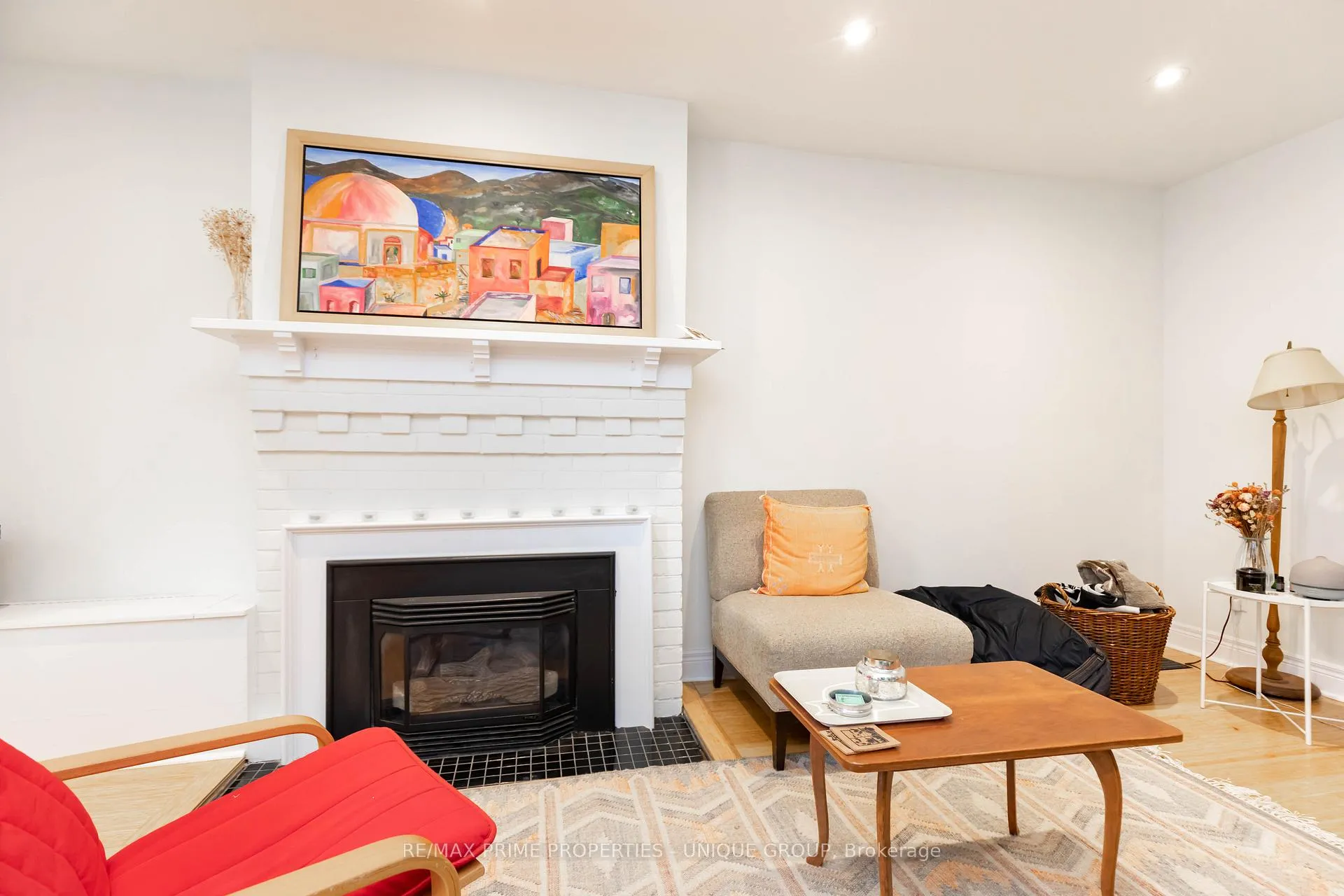 Photo 6 of Unit Main, 2338 1/2 Queen Street E, Toronto, The Beaches — HOMEH