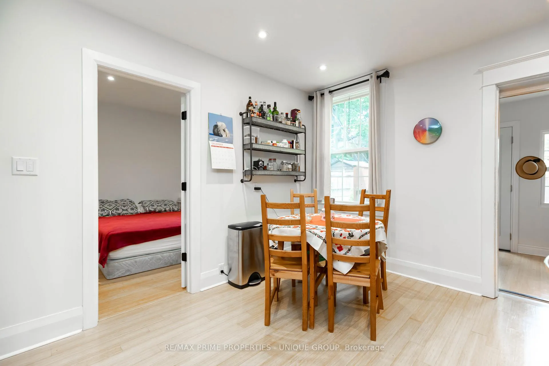 Photo 7 of Unit Main, 2338 1/2 Queen Street E, Toronto, The Beaches — HOMEH