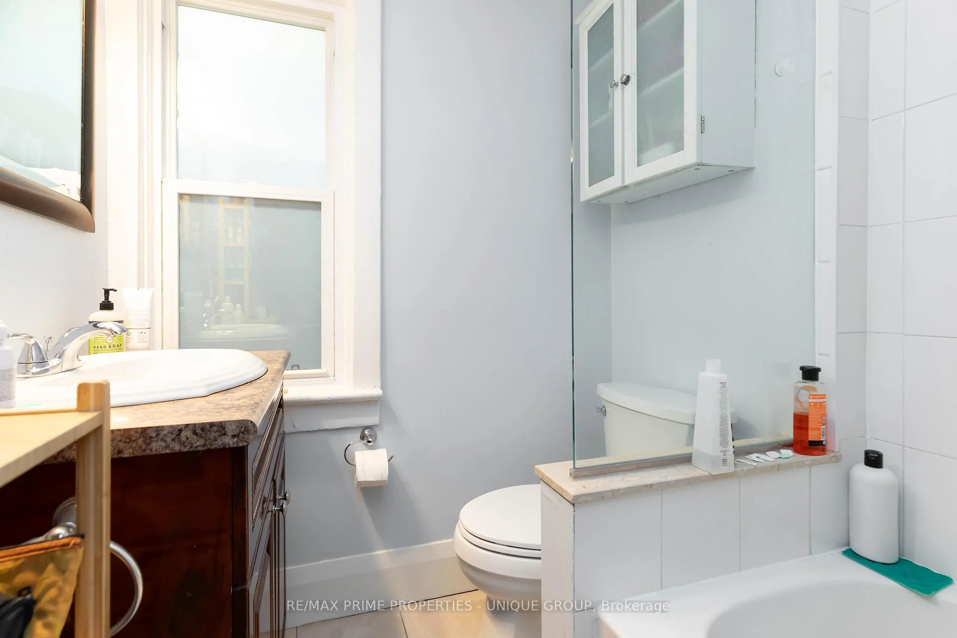 Photo 19 of Unit Main, 2338 1/2 Queen Street E, Toronto, The Beaches — HOMEH
