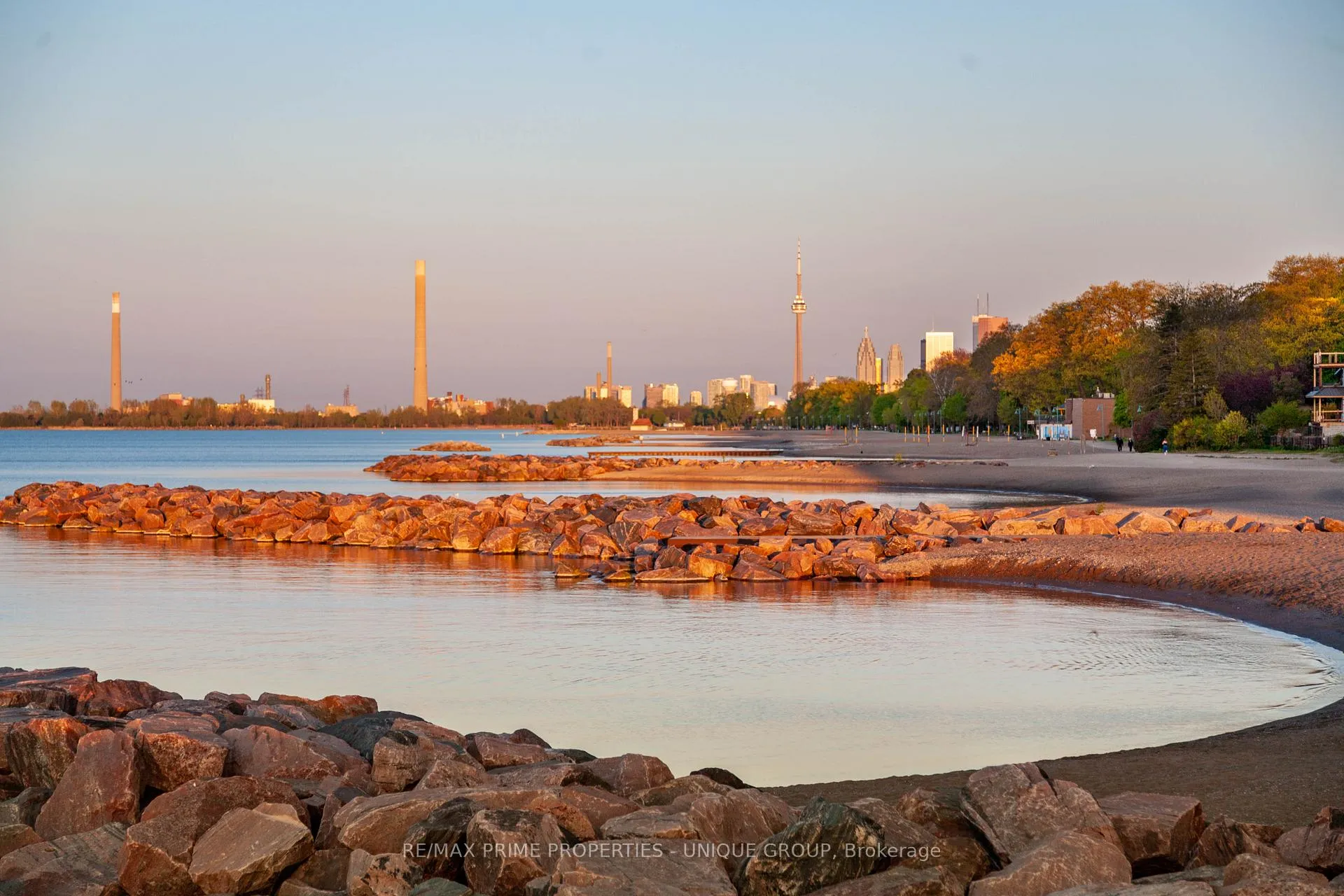 Photo 22 of Unit Main, 2338 1/2 Queen Street E, Toronto, The Beaches — HOMEH