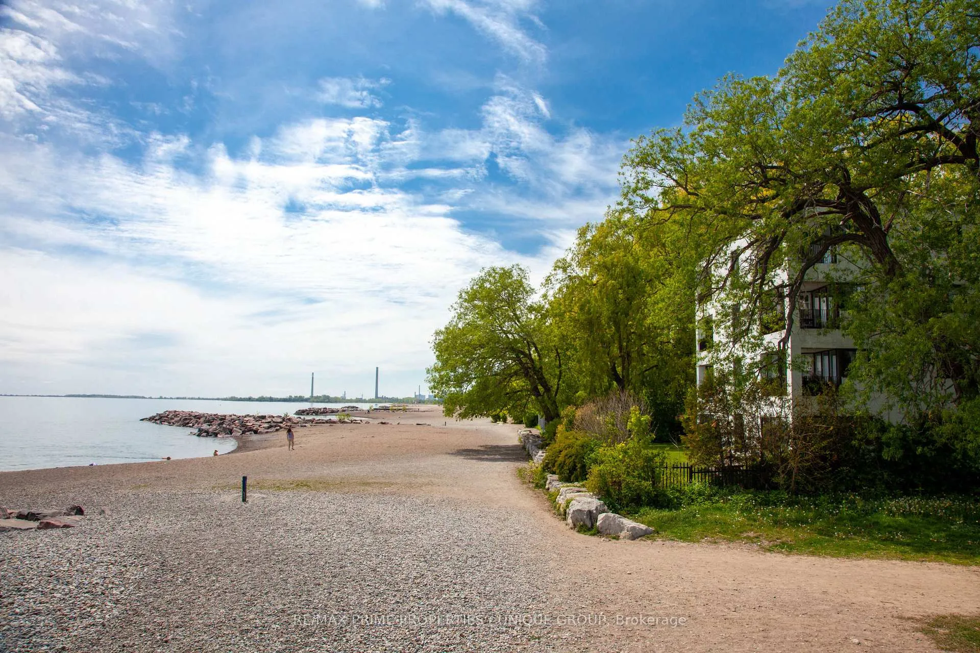 Photo 23 of Unit Main, 2338 1/2 Queen Street E, Toronto, The Beaches — HOMEH