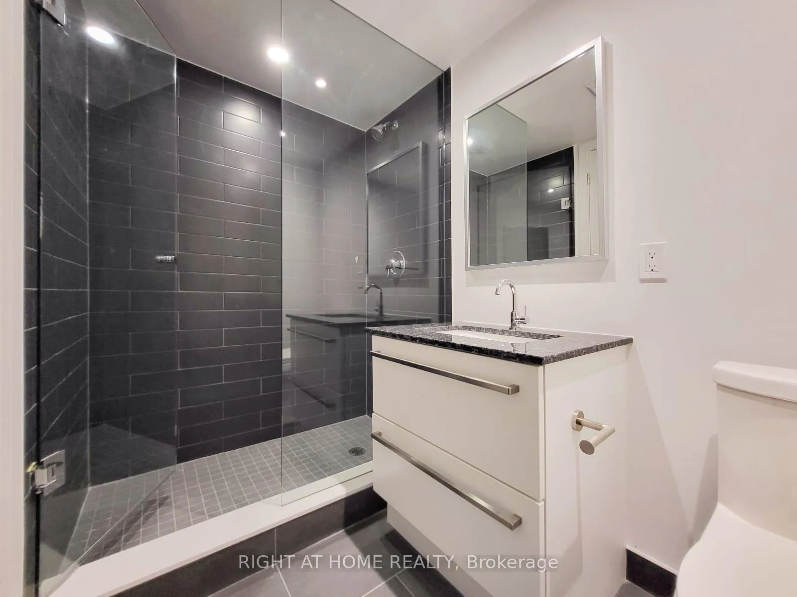 Photo 17 of Unit 1115, 120 Varna Drive, Toronto, Englemount-Lawrence — HOMEH