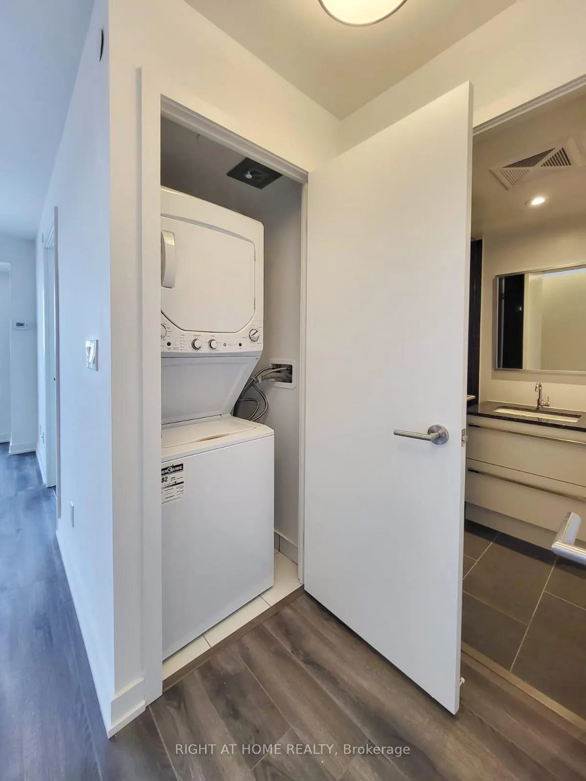 Photo 18 of Unit 1115, 120 Varna Drive, Toronto, Englemount-Lawrence — HOMEH