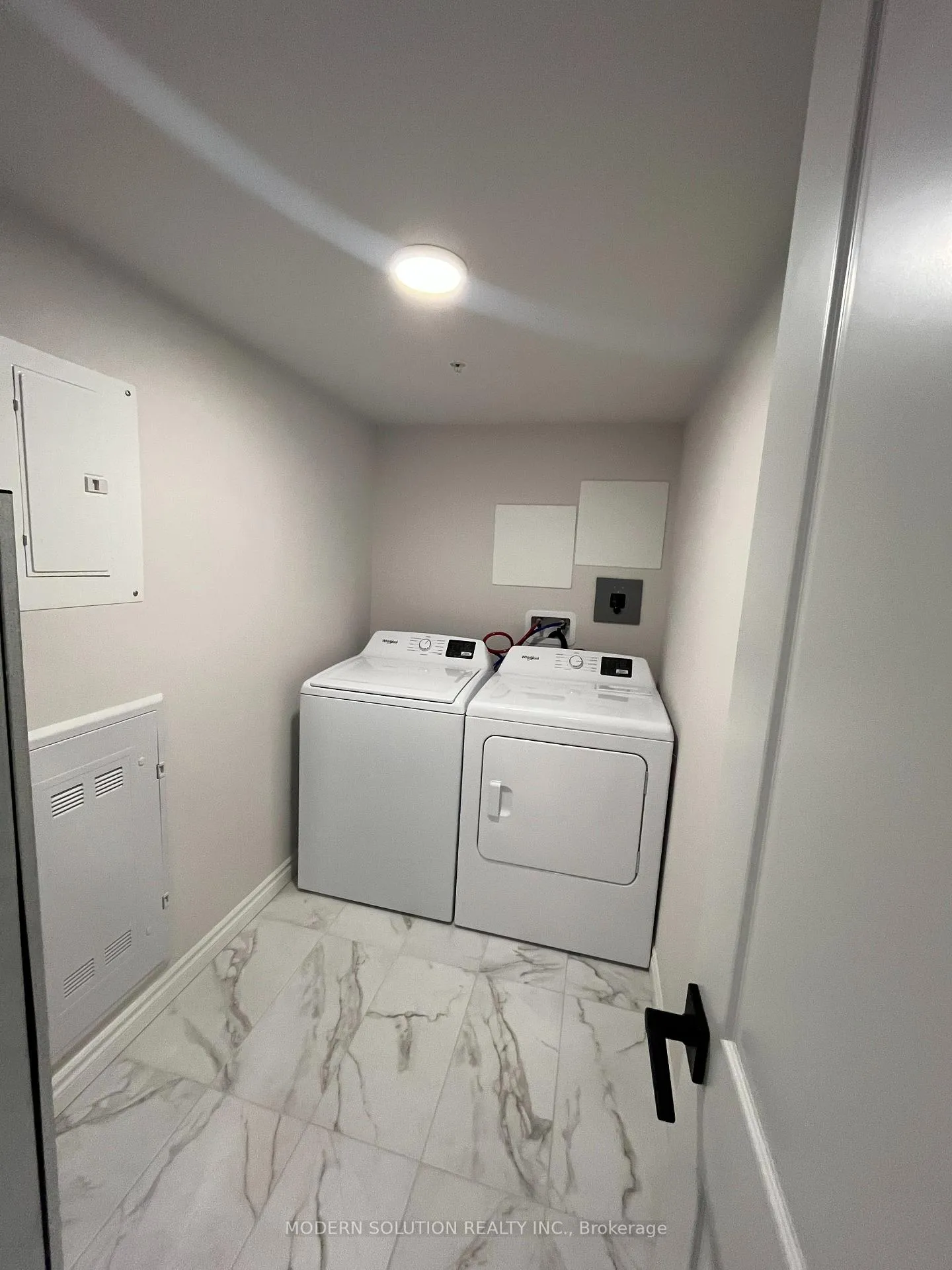 Photo 4 of Unit 406, 50 Otterbein Road, Kitchener — HOMEH