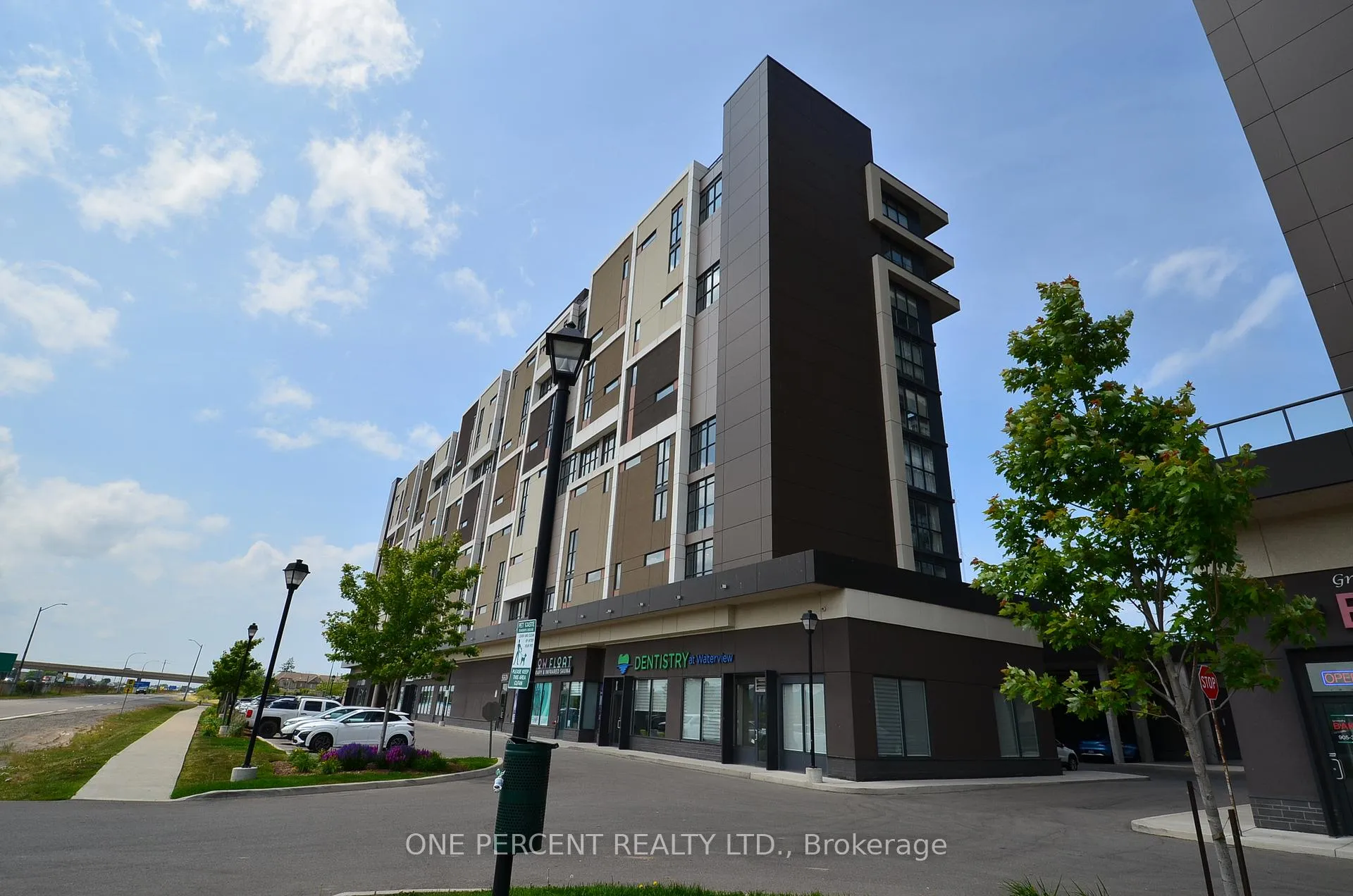 Front of Unit 605, 560 North Service Road