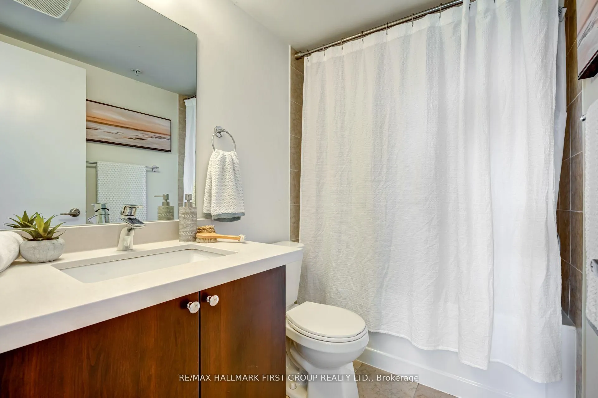 Photo 19 of Unit 415, 1555 Kingston Road, Pickering, Town Centre — HOMEH