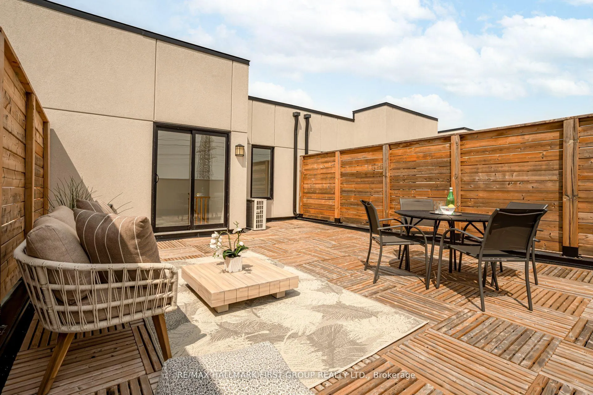 Photo 23 of Unit 415, 1555 Kingston Road, Pickering, Town Centre — HOMEH