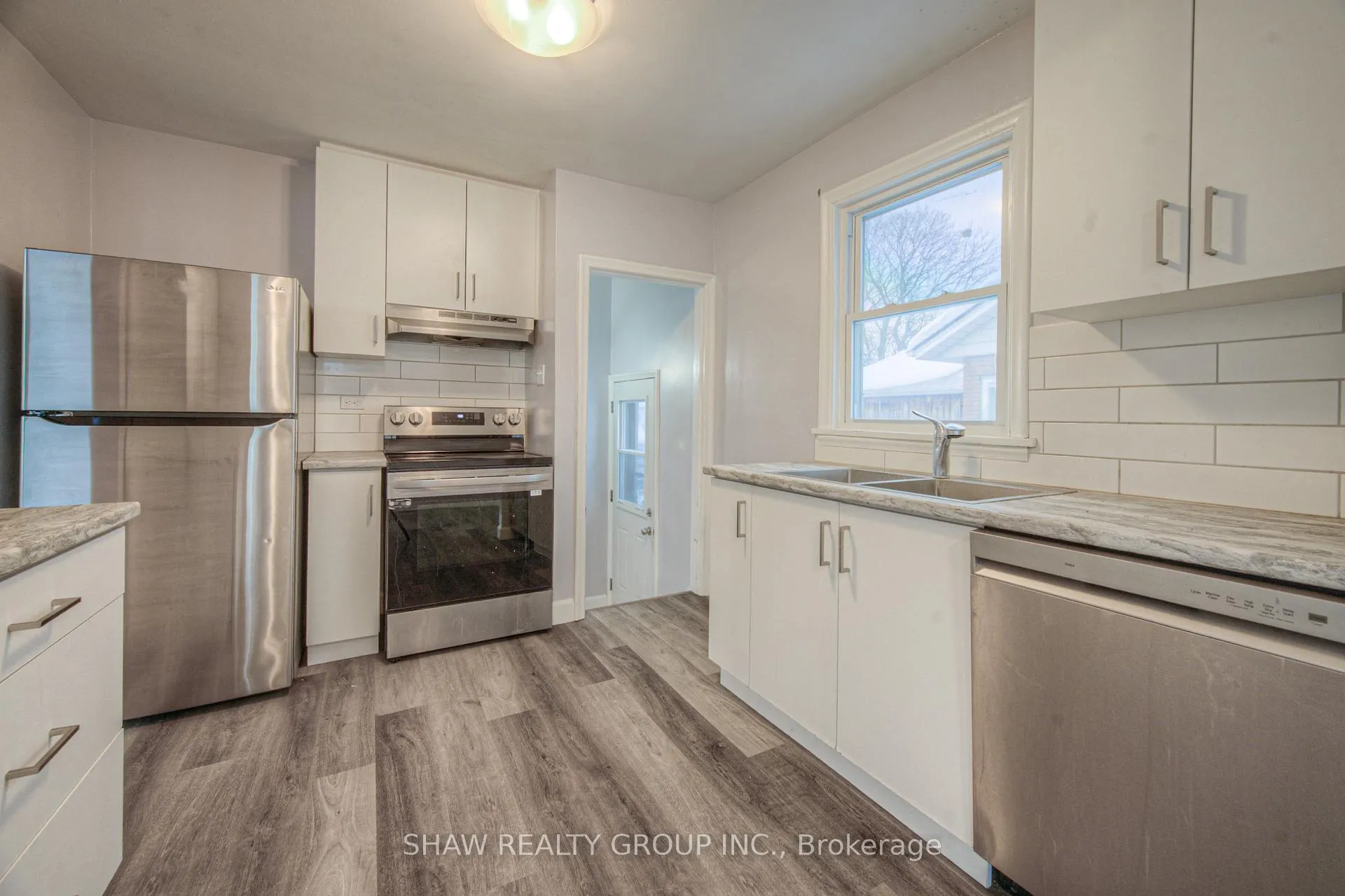 Photo 11 of 184 Patricia Avenue, Kitchener — HOMEH