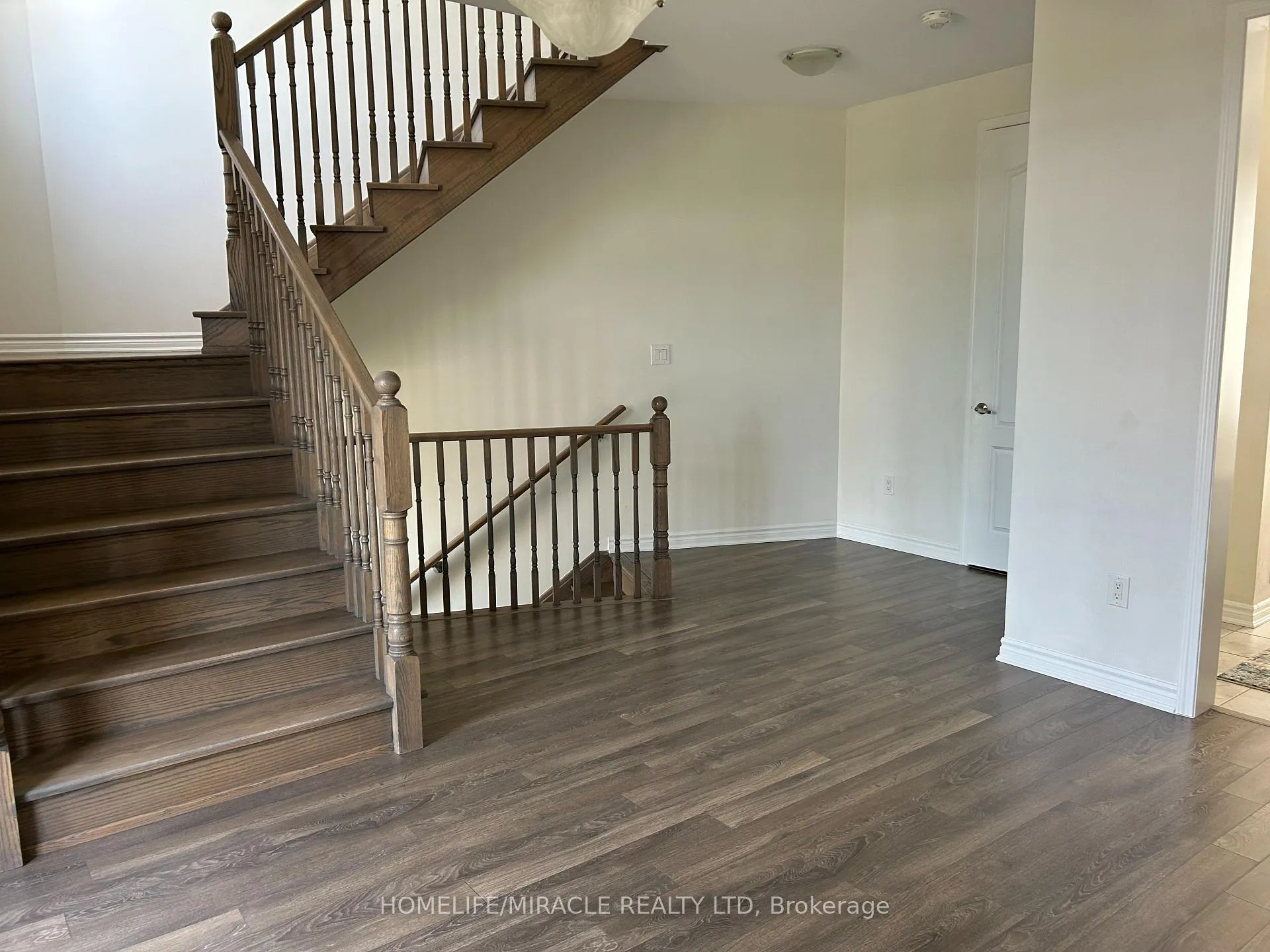 Photo 8 of 26 Fiesta Way, Whitby, Blue Grass Meadows — HOMEH