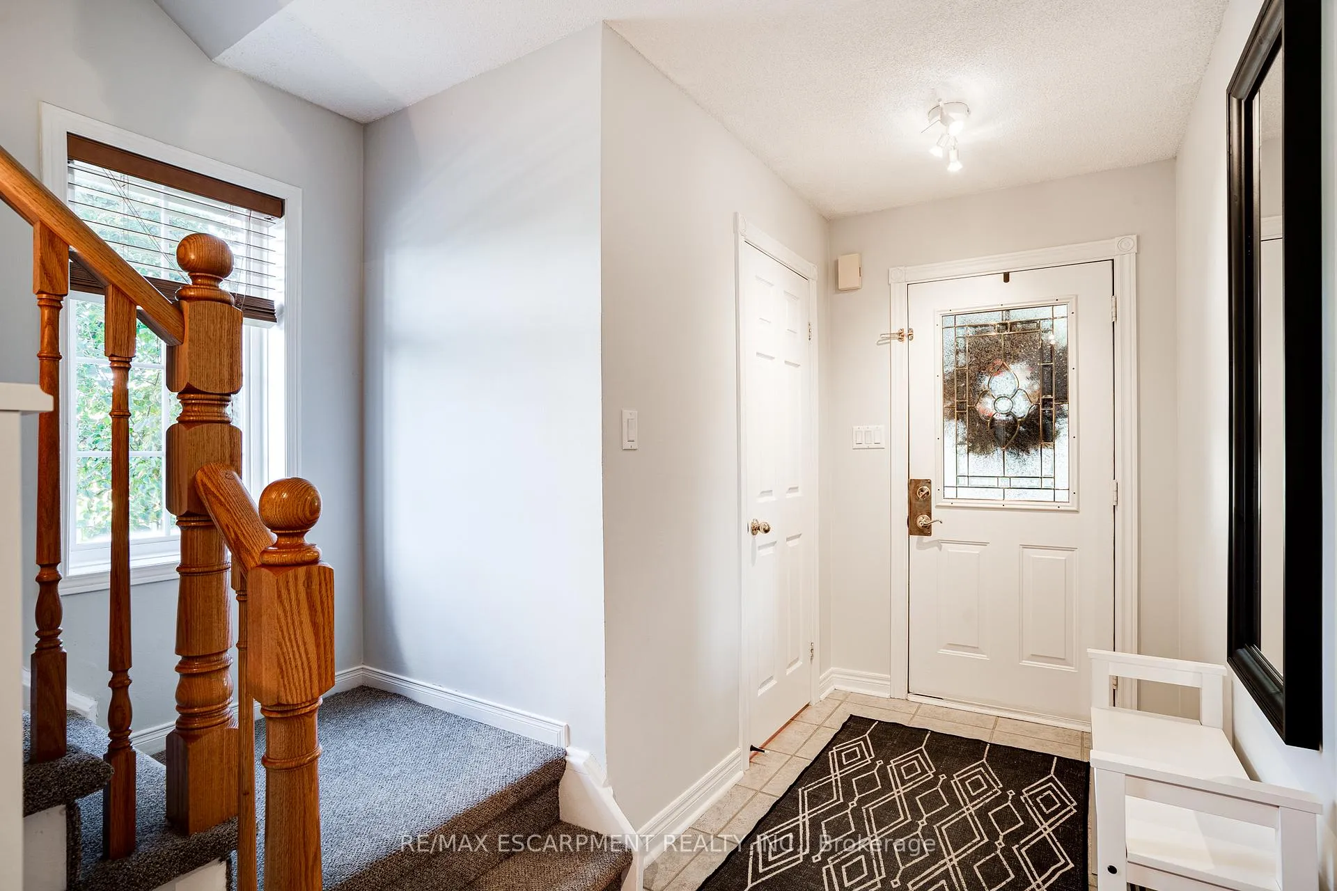 Photo 4 of Unit 17, 31 Moss Boulevard, Hamilton, Dundas — HOMEH