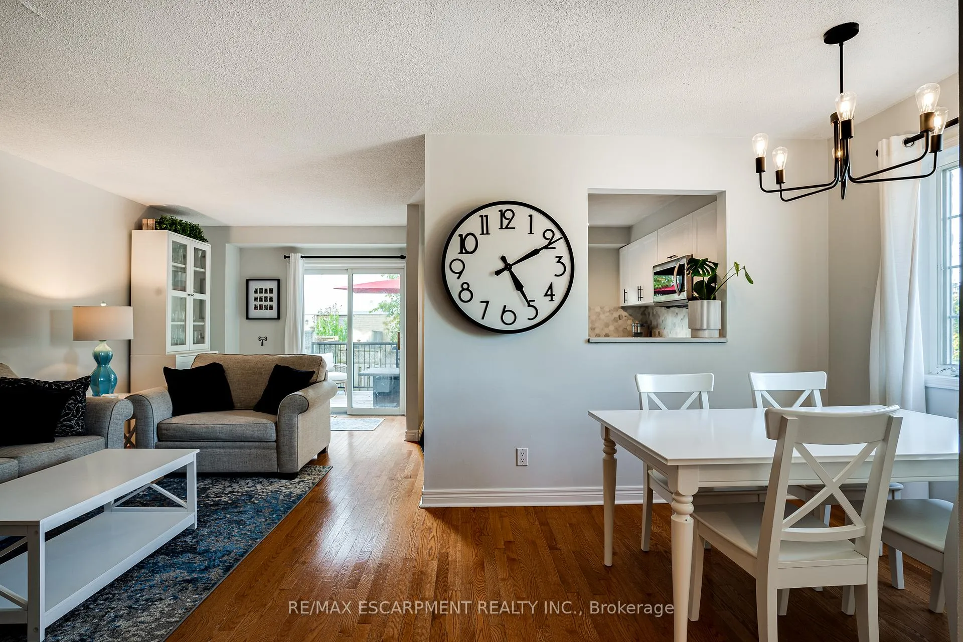 Photo 5 of Unit 17, 31 Moss Boulevard, Hamilton, Dundas — HOMEH