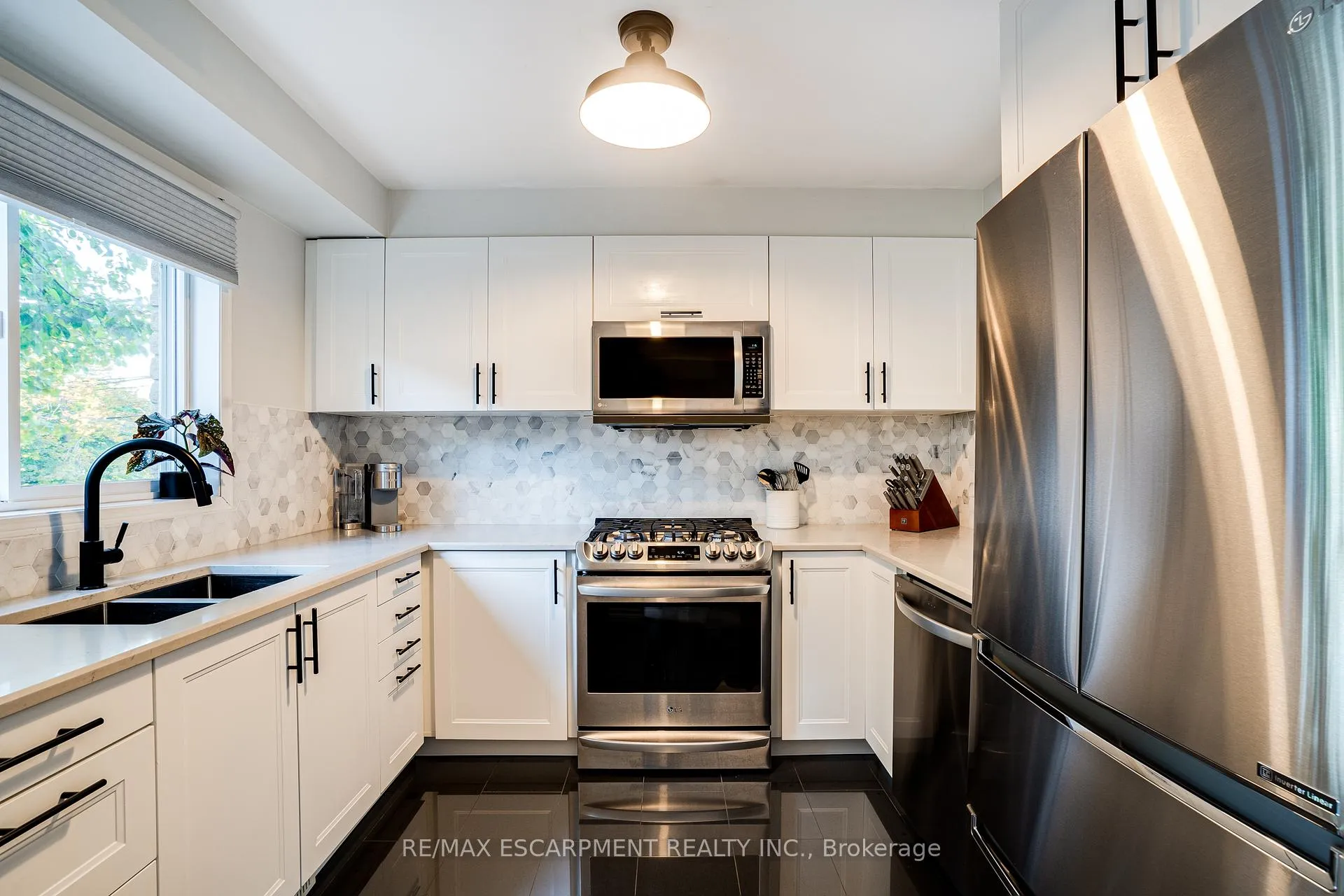 Photo 12 of Unit 17, 31 Moss Boulevard, Hamilton, Dundas — HOMEH