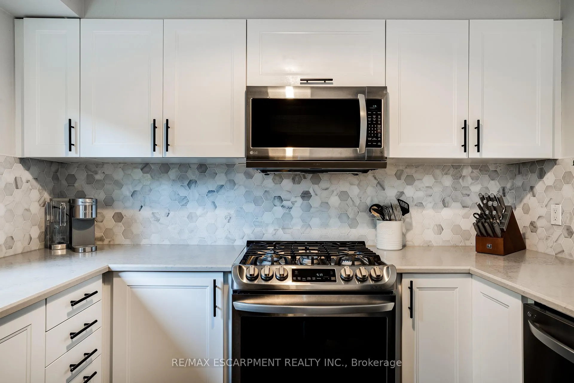 Photo 13 of Unit 17, 31 Moss Boulevard, Hamilton, Dundas — HOMEH