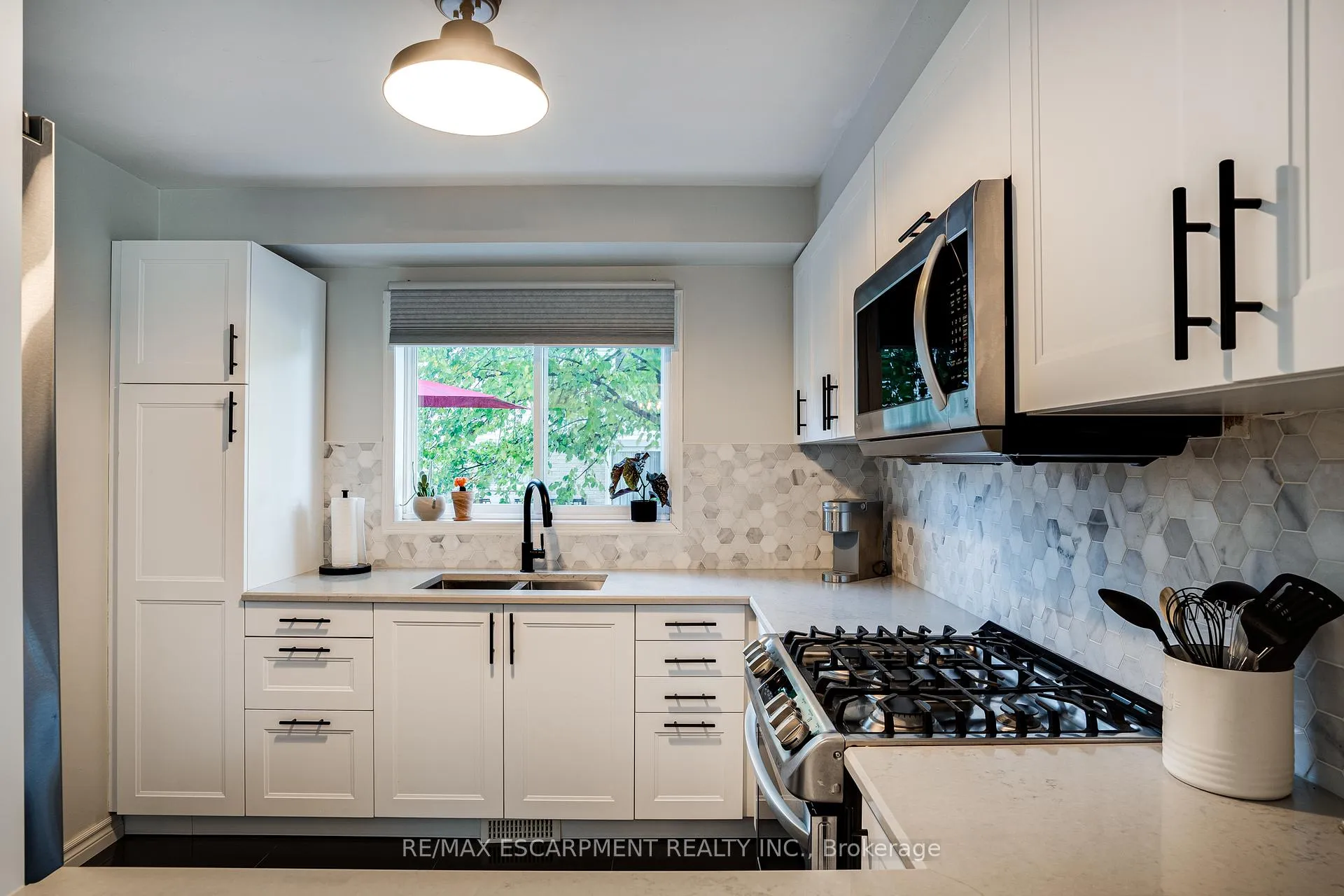 Photo 16 of Unit 17, 31 Moss Boulevard, Hamilton, Dundas — HOMEH
