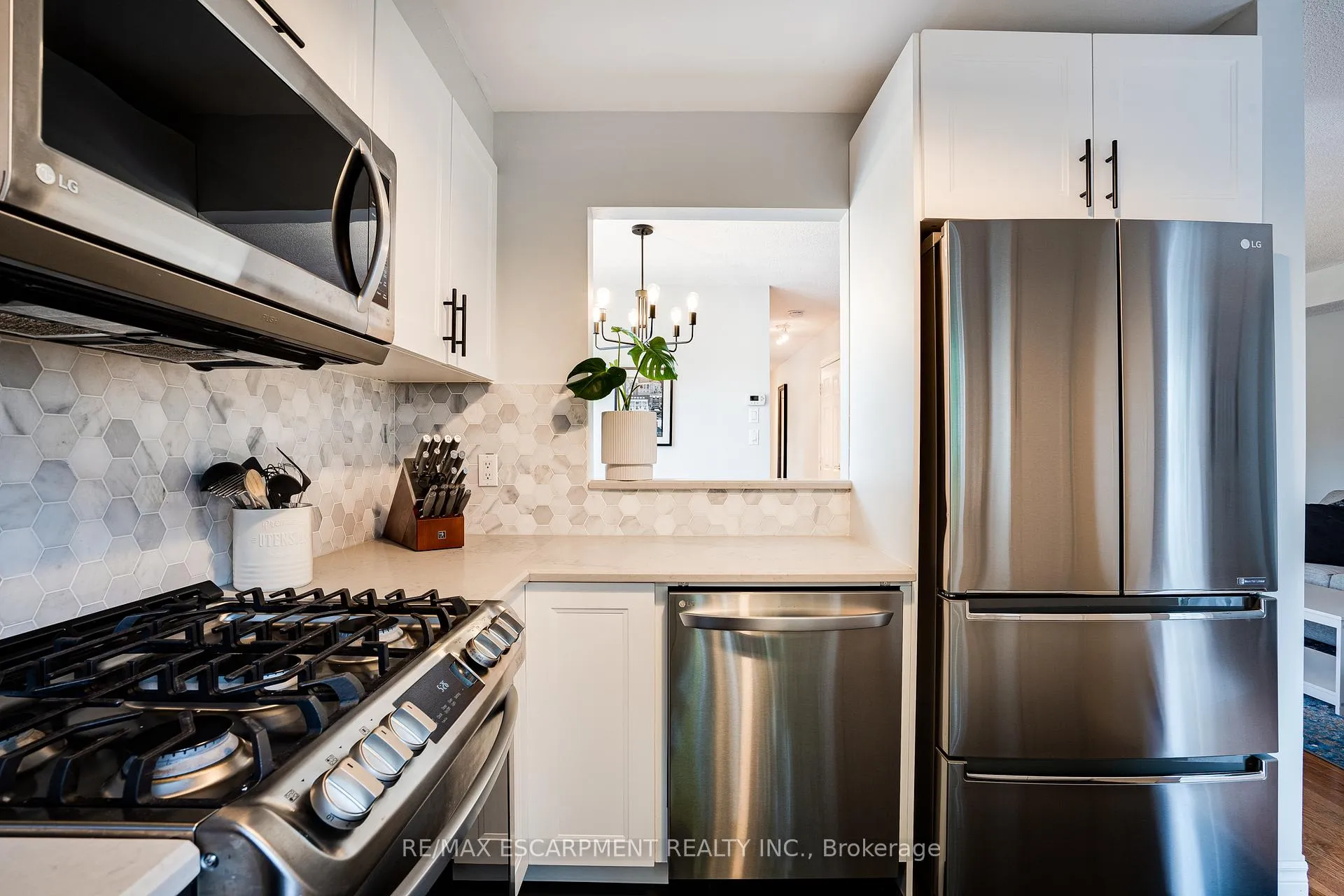 Photo 17 of Unit 17, 31 Moss Boulevard, Hamilton, Dundas — HOMEH