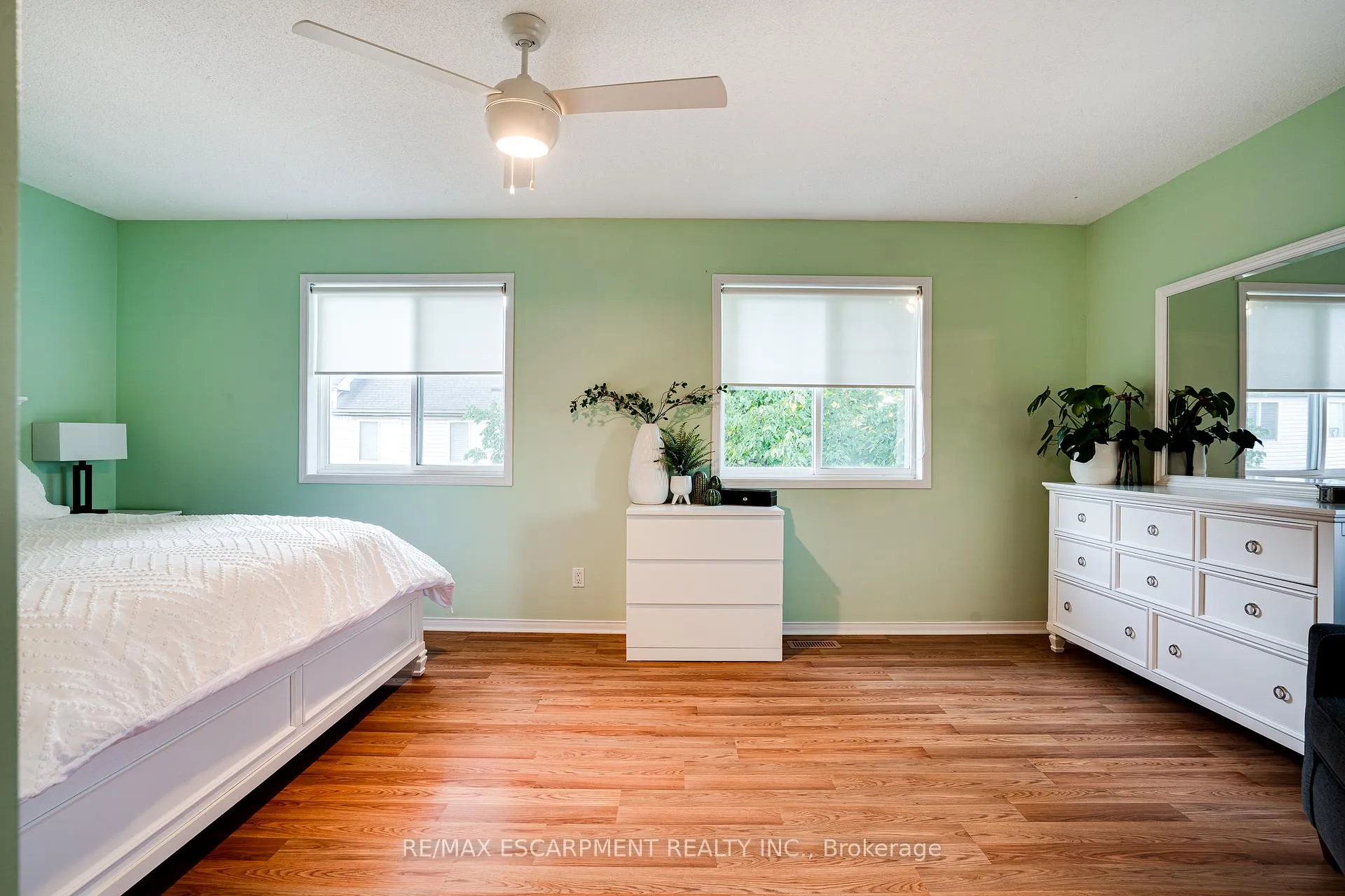 Photo 19 of Unit 17, 31 Moss Boulevard, Hamilton, Dundas — HOMEH