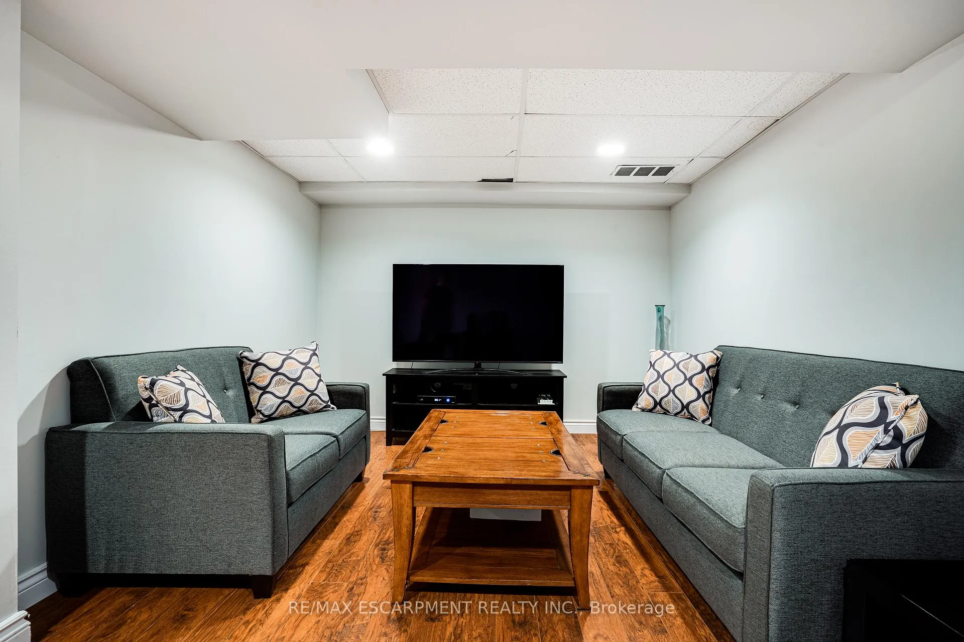 Photo 30 of Unit 17, 31 Moss Boulevard, Hamilton, Dundas — HOMEH