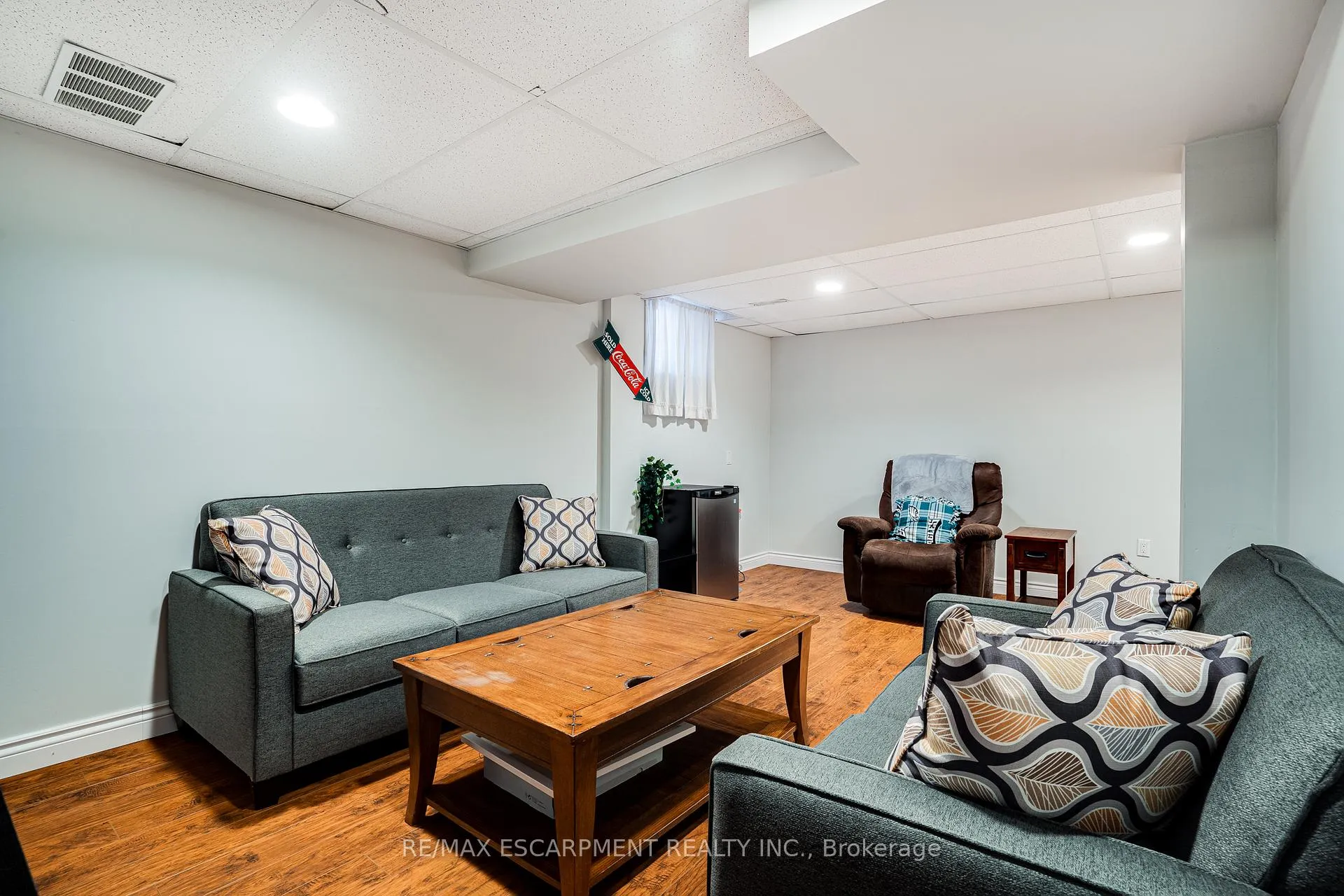 Photo 32 of Unit 17, 31 Moss Boulevard, Hamilton, Dundas — HOMEH