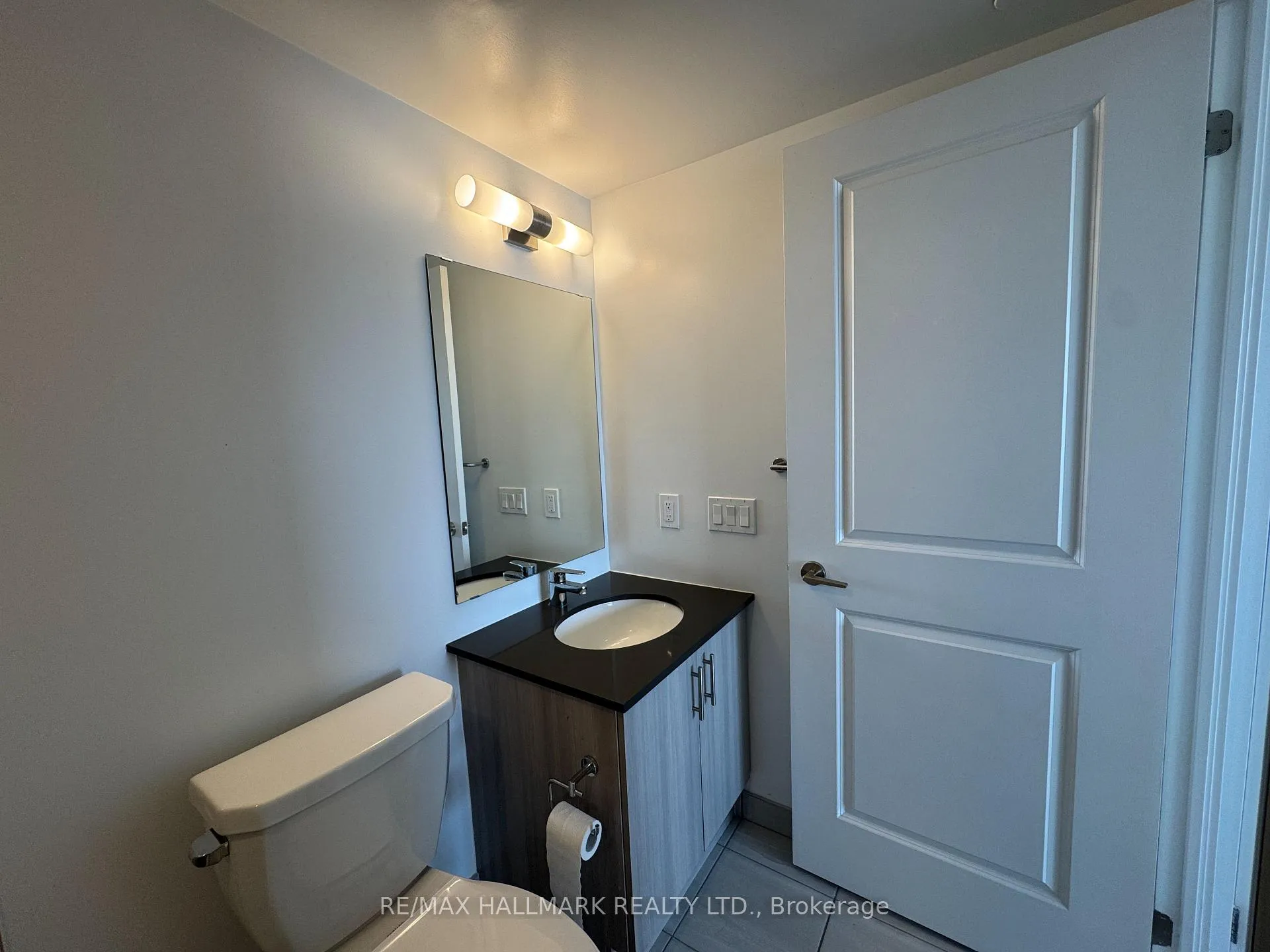 Photo 11 of Unit 512, 1455 Celebration Drive N, Pickering, Bay Ridges — HOMEH