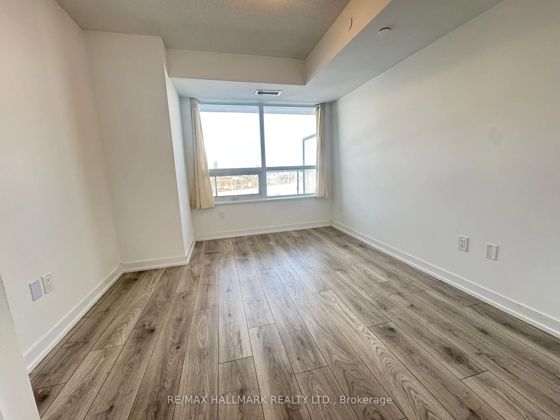 Photo 12 of Unit 512, 1455 Celebration Drive N, Pickering, Bay Ridges — HOMEH