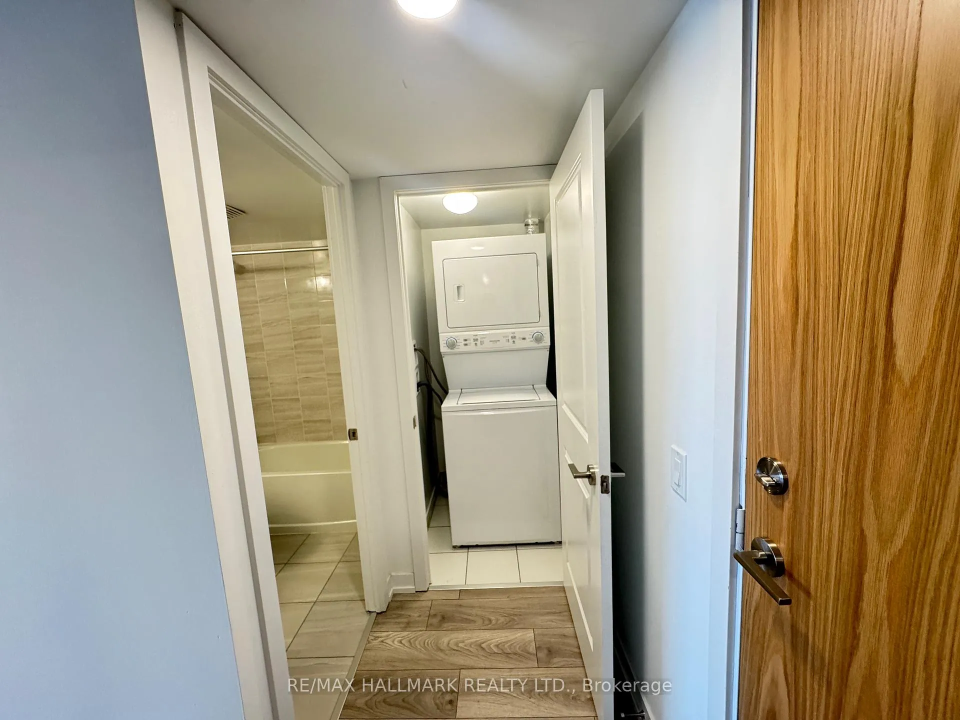 Photo 17 of Unit 512, 1455 Celebration Drive N, Pickering, Bay Ridges — HOMEH