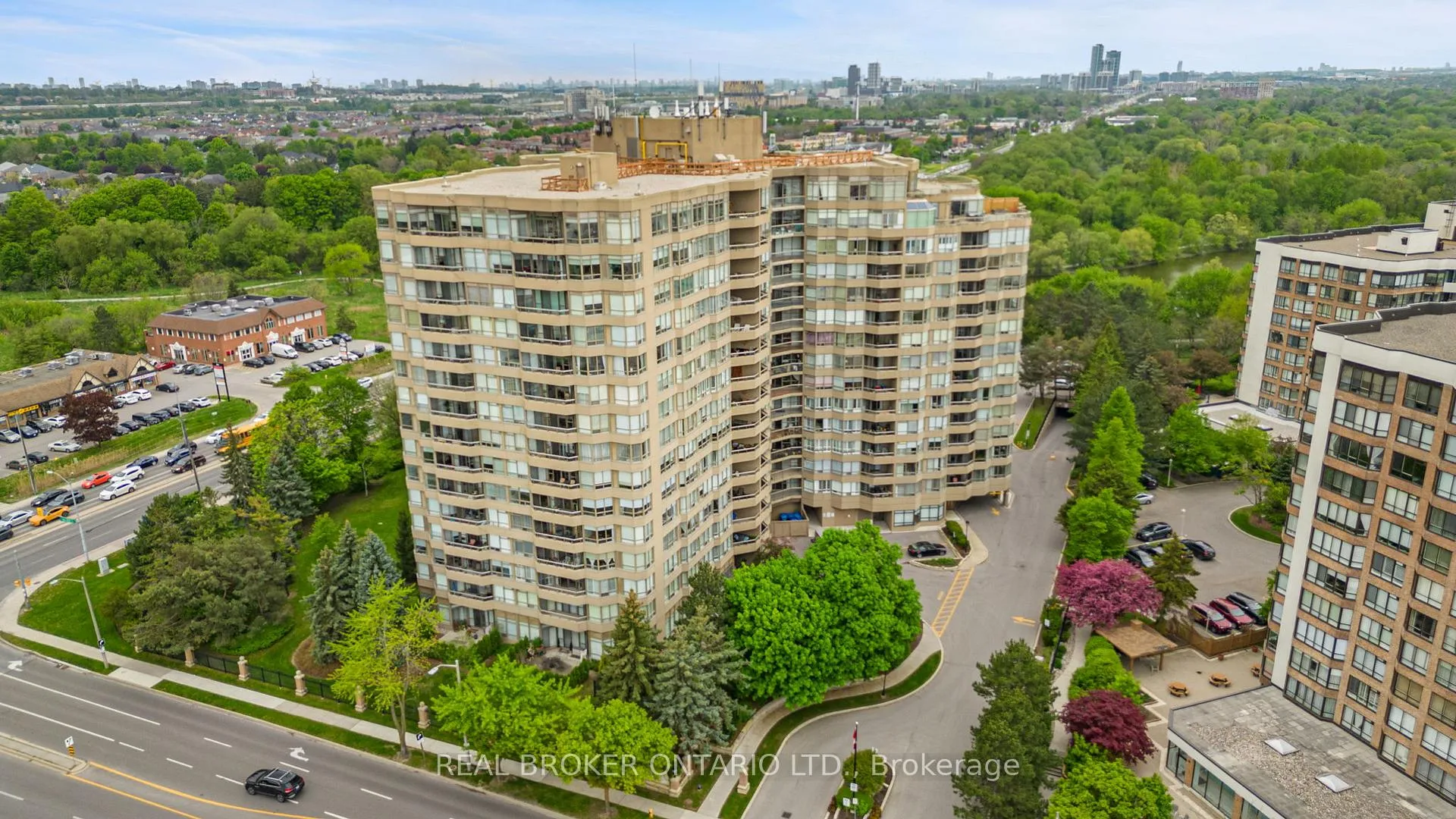 Front of Unit PH5, 610 Bullock Drive