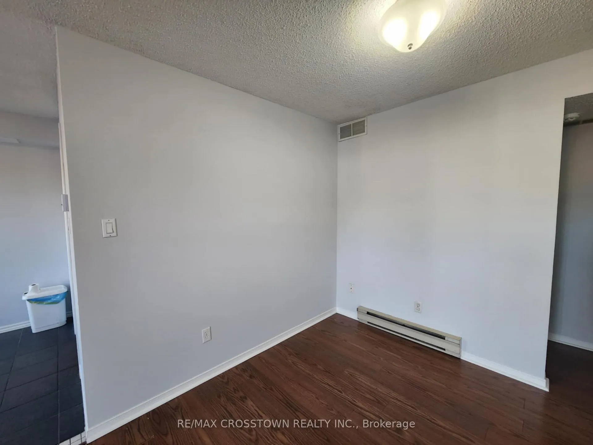 Photo 6 of Unit 27, 504 Essa Road, Barrie, Holly — HOMEH