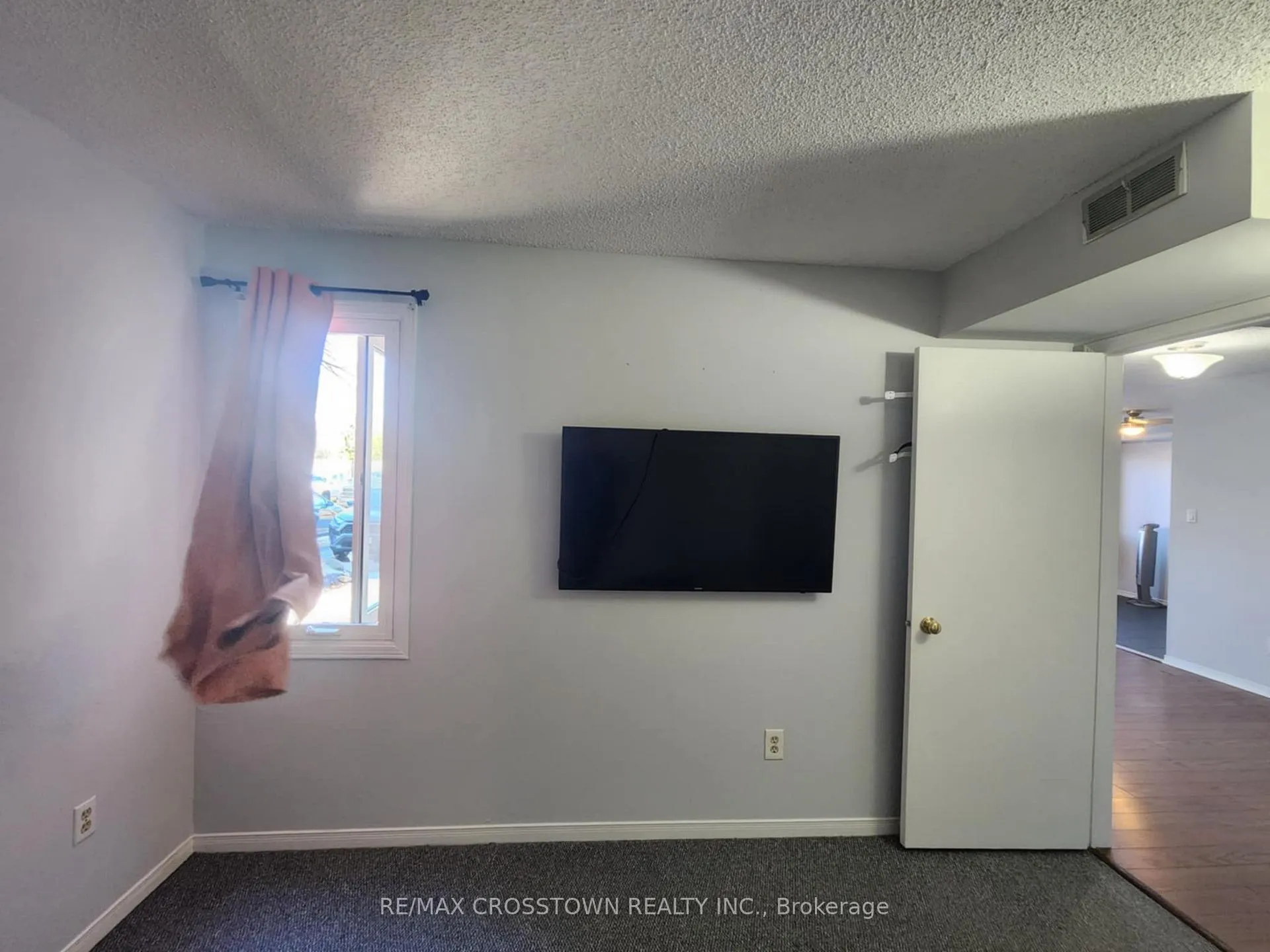 Photo 14 of Unit 27, 504 Essa Road, Barrie, Holly — HOMEH