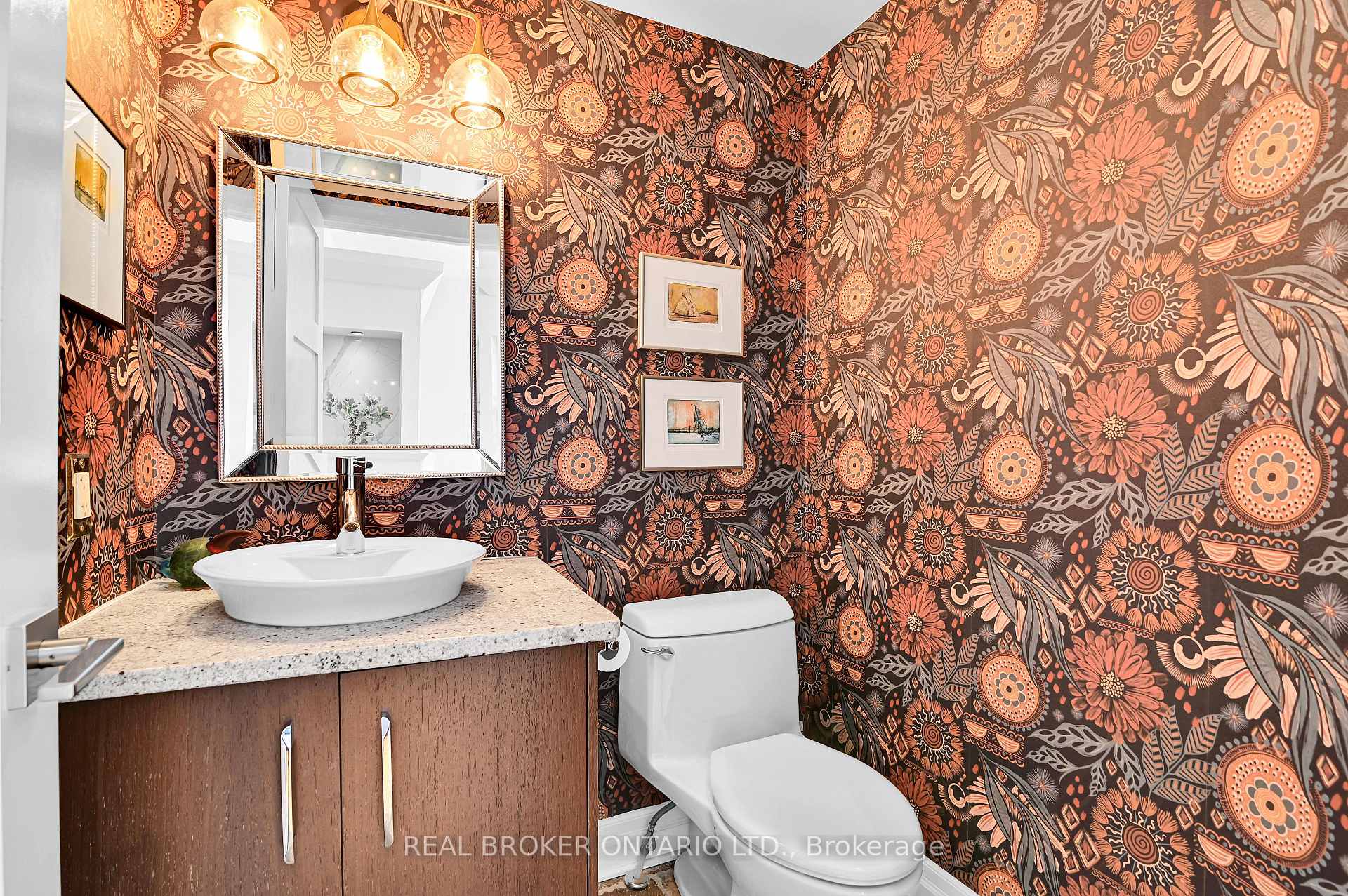 Photo 4 of 190 Hopewell Avenue, Ottawa, Old Ottawa South — HOMEH