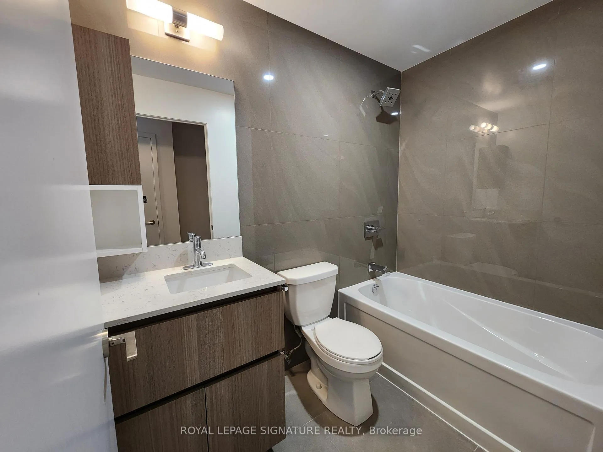 Photo 11 of Unit 802, 45 Baseball Place, Toronto, South Riverdale — HOMEH