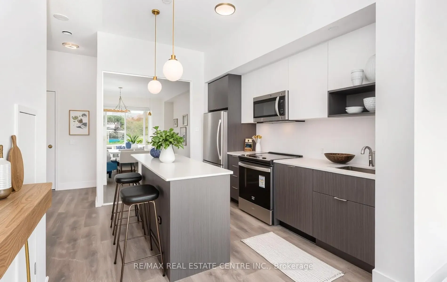 Photo 9 of Unit 301, 202 Burnhamthorpe Road E, Mississauga, Mississauga Valleys — HOMEH