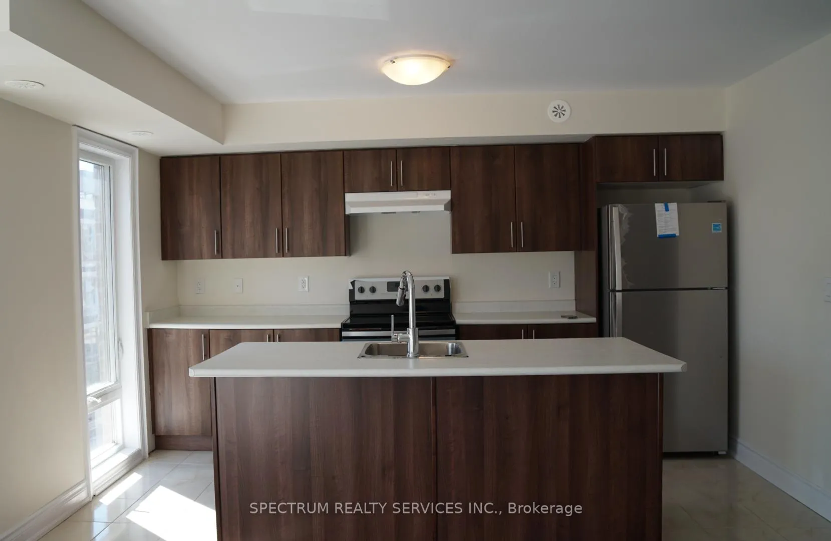 Photo 3 of Unit 524, 30 Dunsheath Way, Markham, Cornell — HOMEH