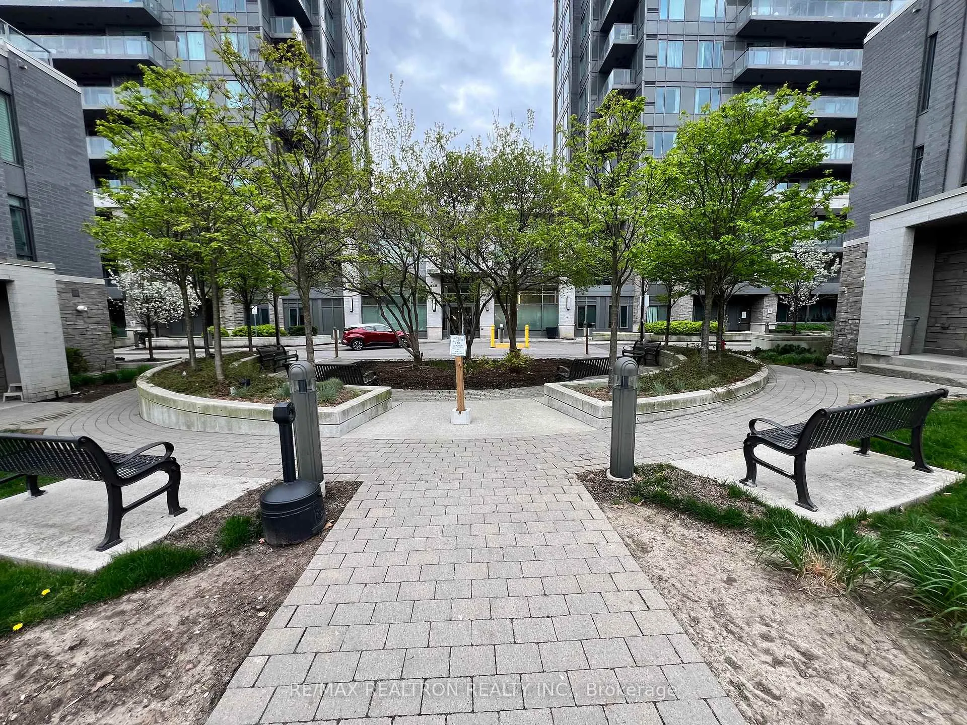 Photo 5 of Unit 1019, 325 South Park Road, Markham, Commerce Valley — HOMEH