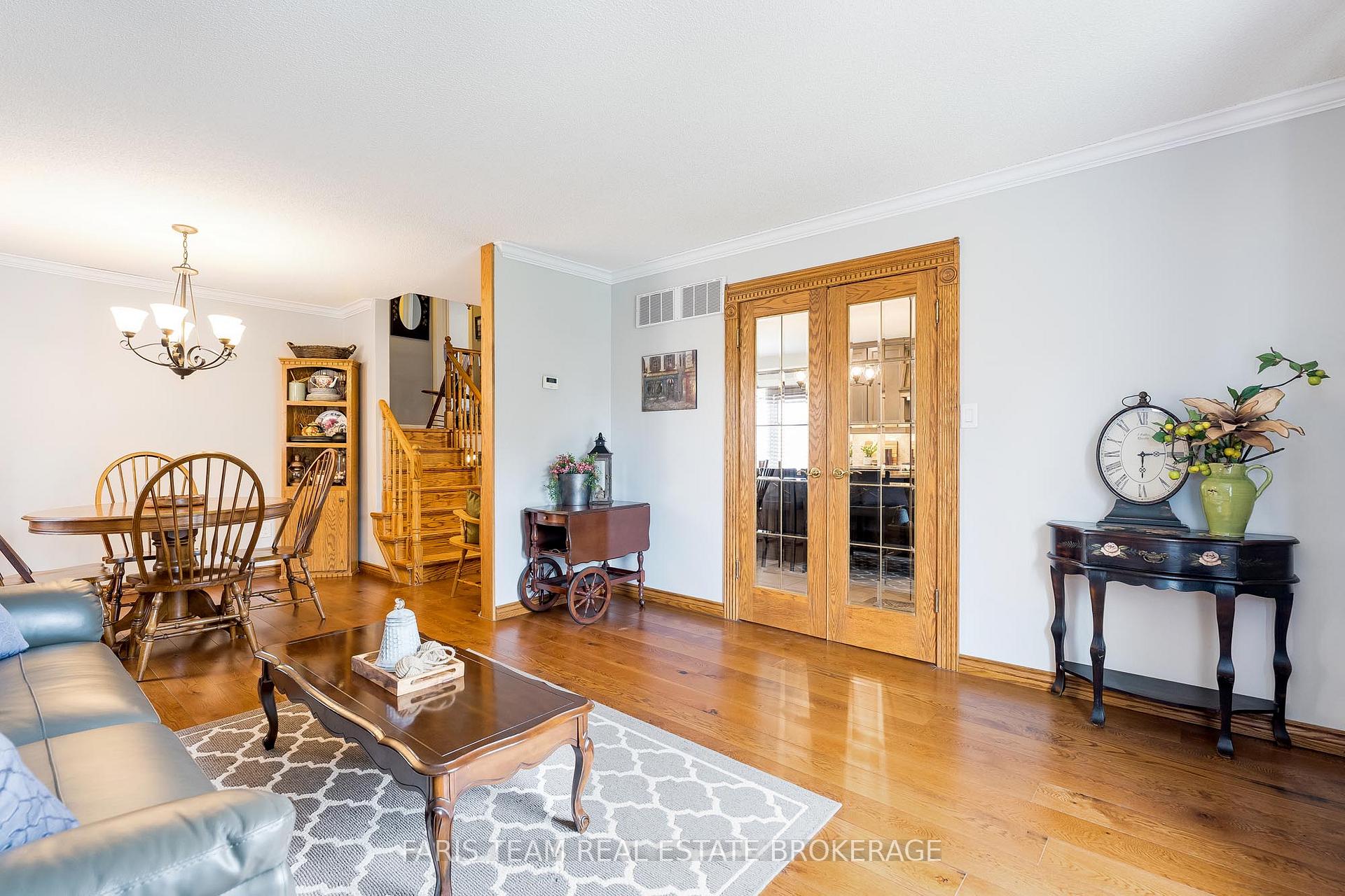 Photo 9 of 41 McDougall Drive, Barrie, West Bayfield — HOMEH