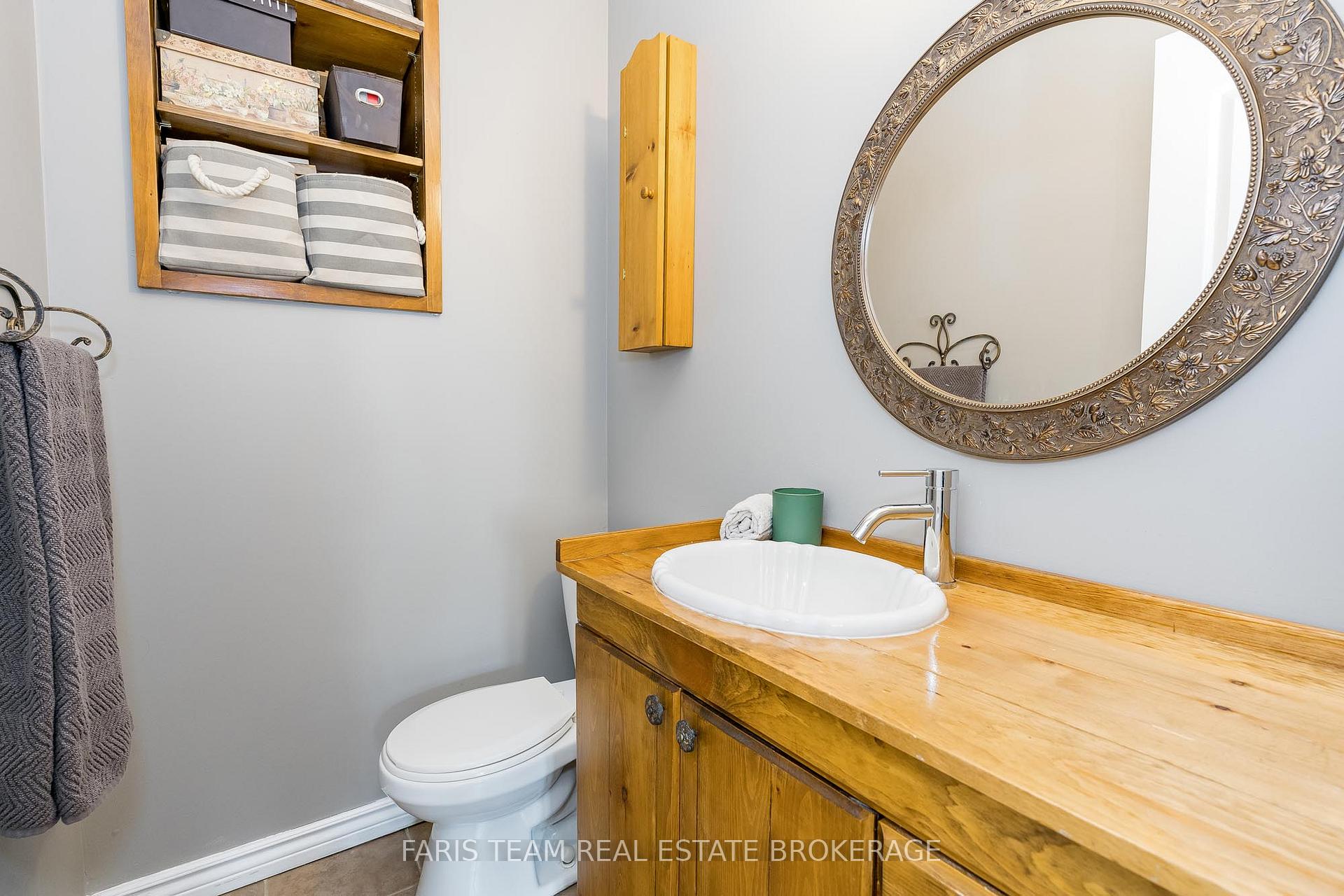 Photo 12 of 41 McDougall Drive, Barrie, West Bayfield — HOMEH
