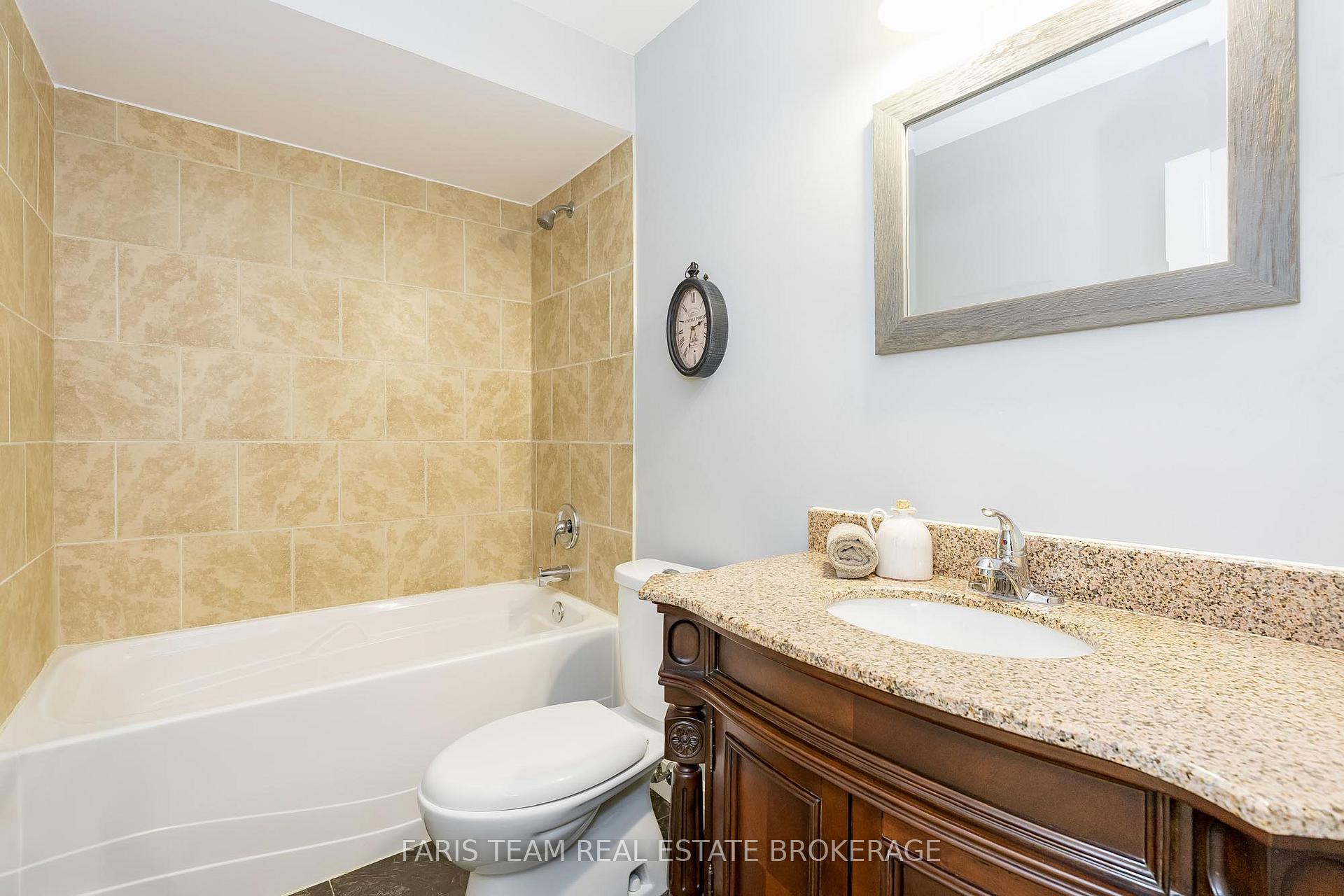 Photo 15 of 41 McDougall Drive, Barrie, West Bayfield — HOMEH