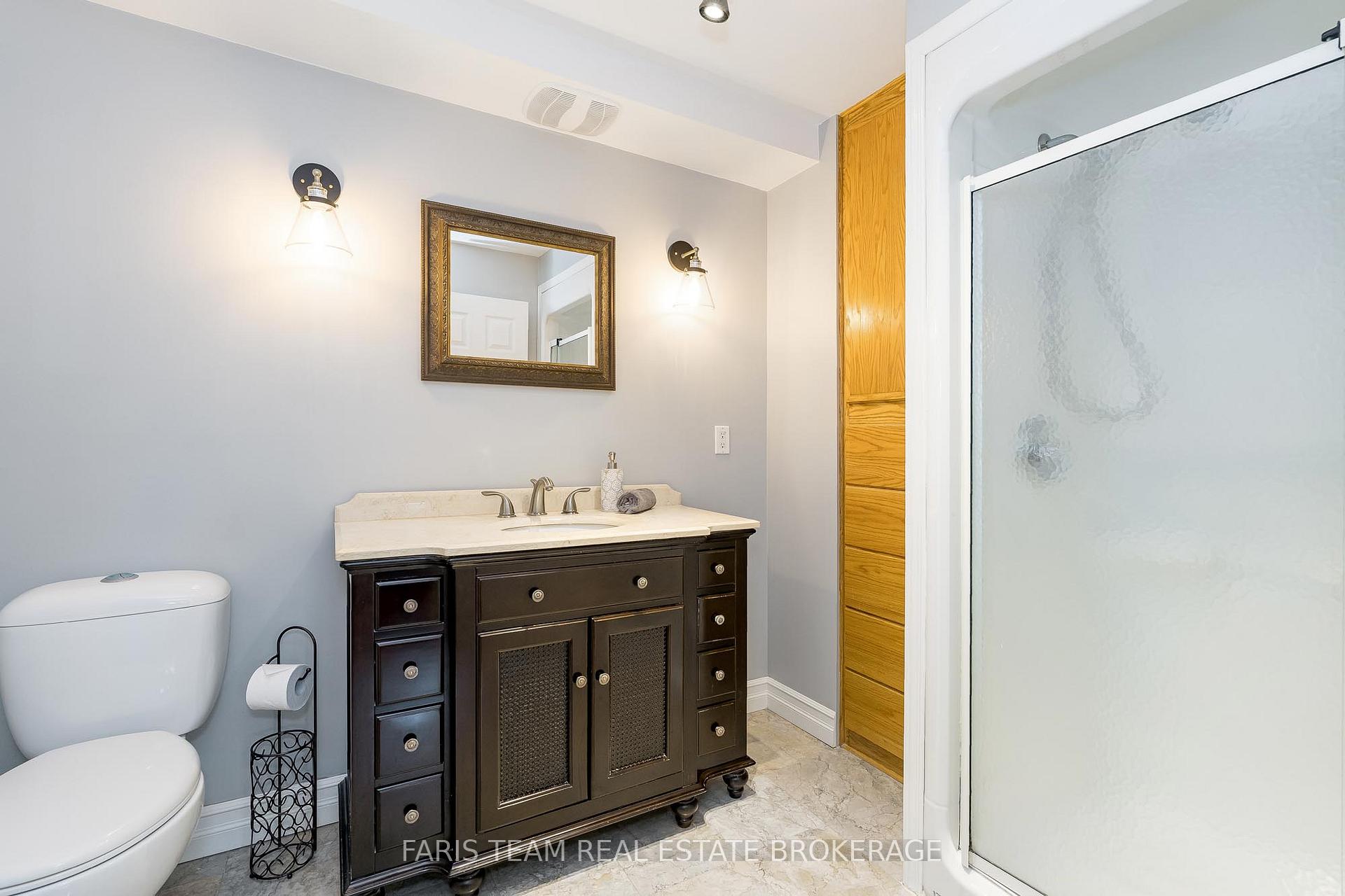 Photo 19 of 41 McDougall Drive, Barrie, West Bayfield — HOMEH