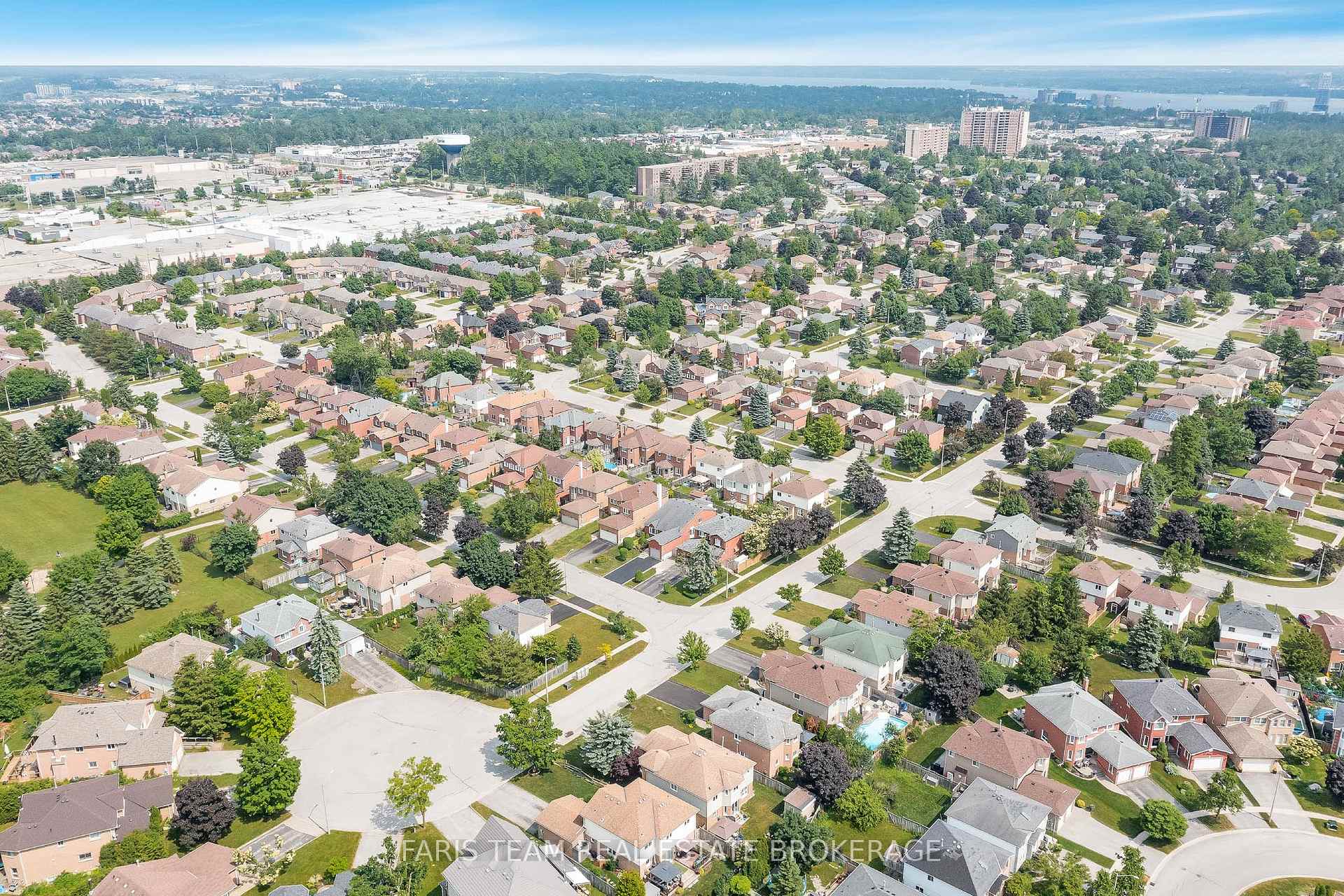 Photo 22 of 41 McDougall Drive, Barrie, West Bayfield — HOMEH