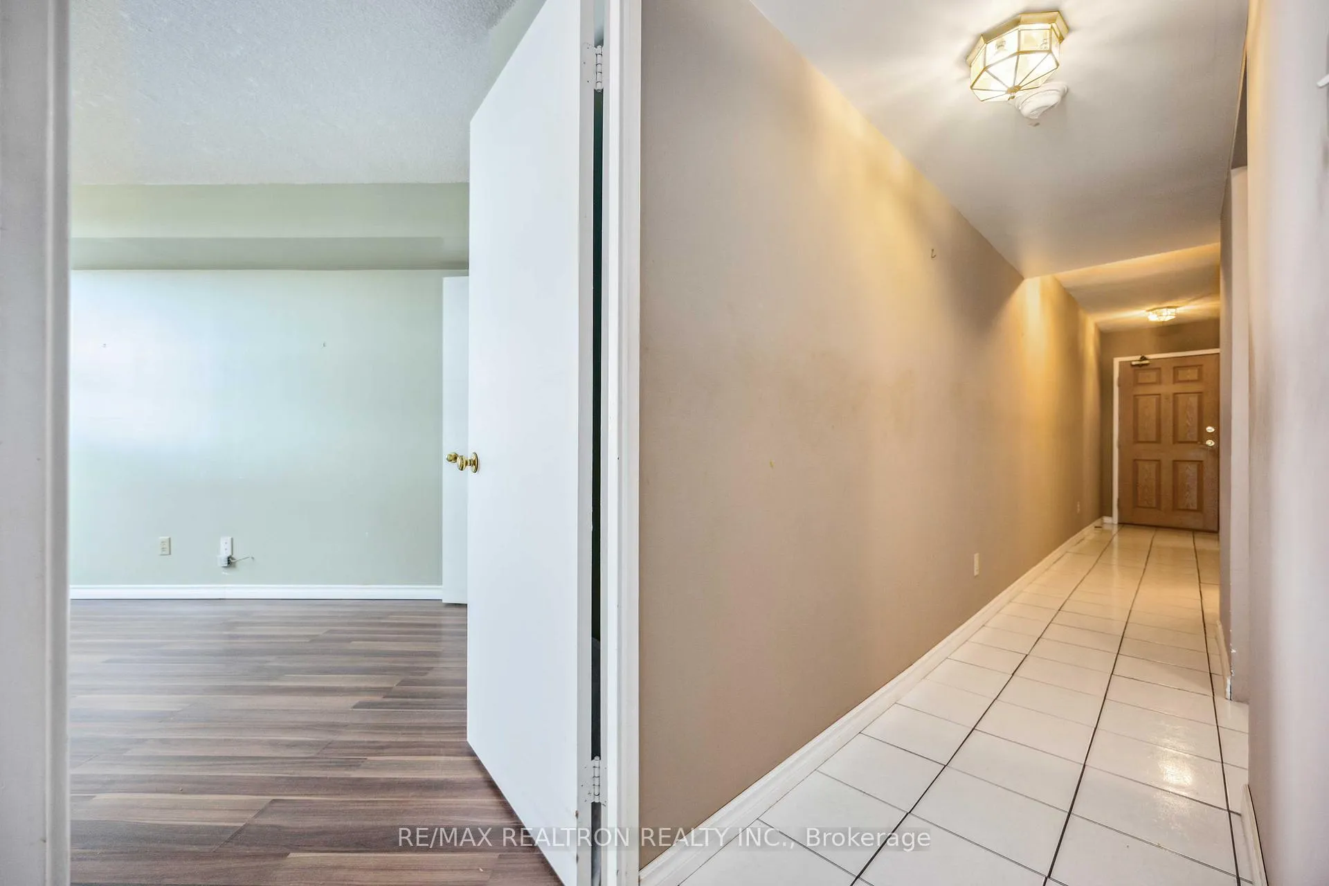 Photo 7 of Unit 1210, 2 Westney Road N, Ajax, Central West — HOMEH