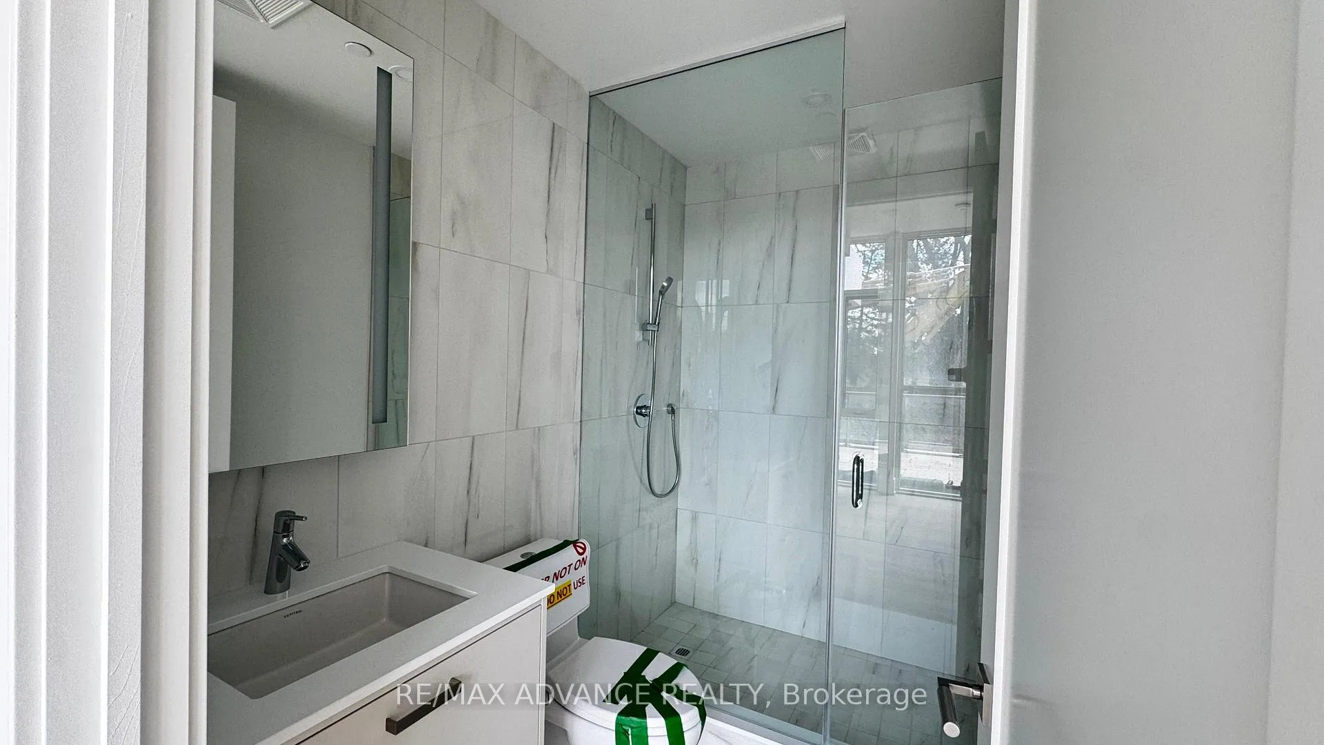 Photo 12 of Unit GL17, 399 Royal Orchard Boulevard, Markham, Royal Orchard — HOMEH