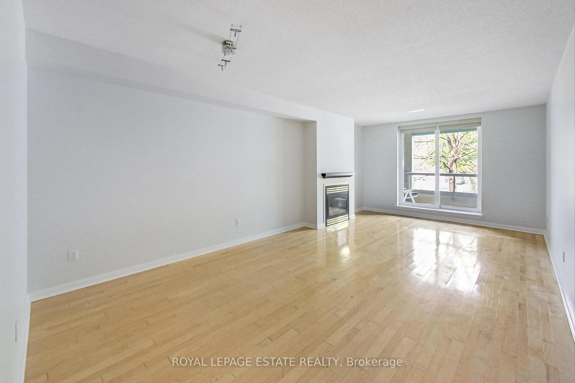 Photo 12 of Unit 202, 2365 Queen Street E, Toronto, The Beaches — HOMEH